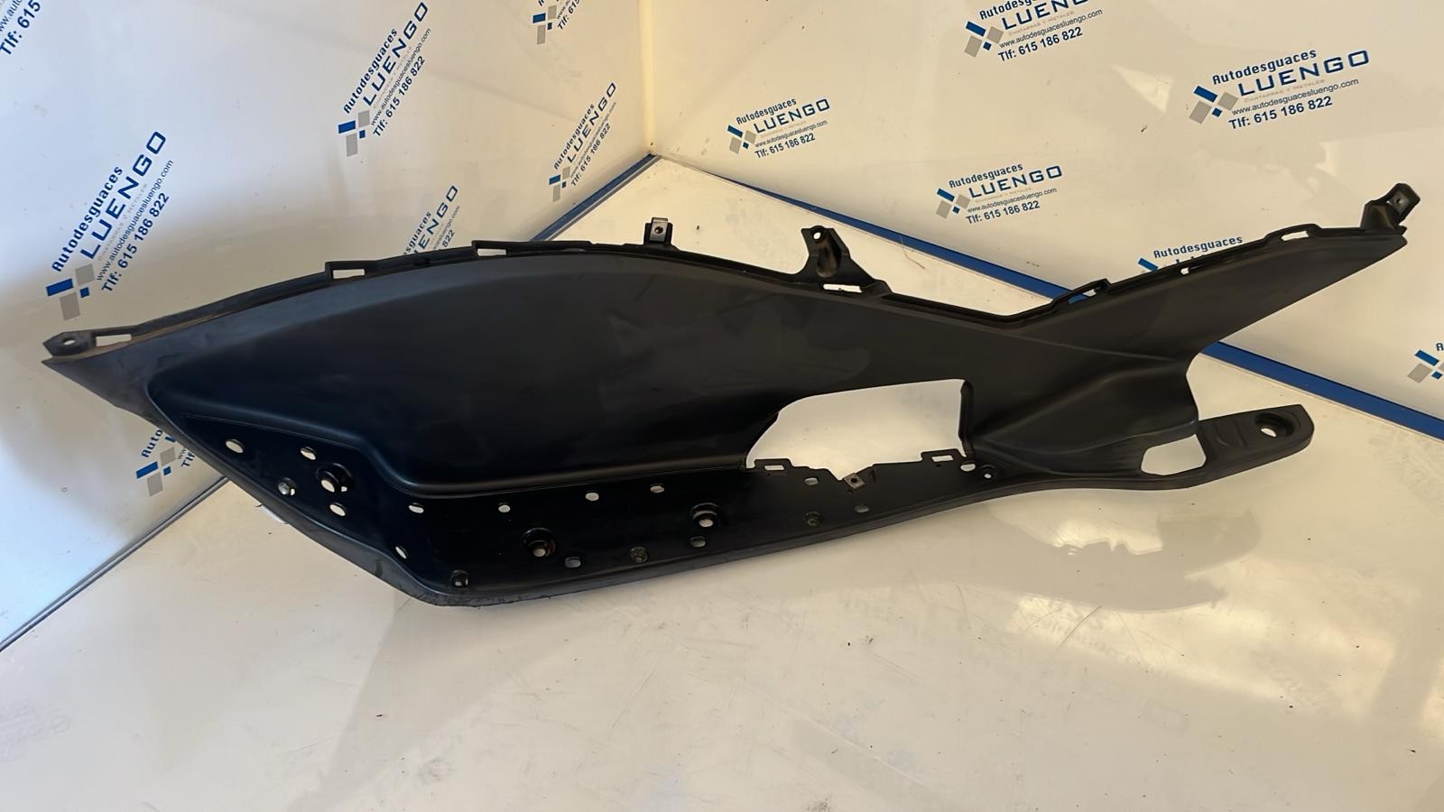 Suelo de lado izquierdo Honda PCX 125 2016