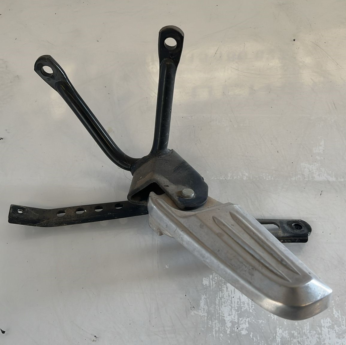 Estribera de pasajero lado izquierdo Honda PCX 125 2009