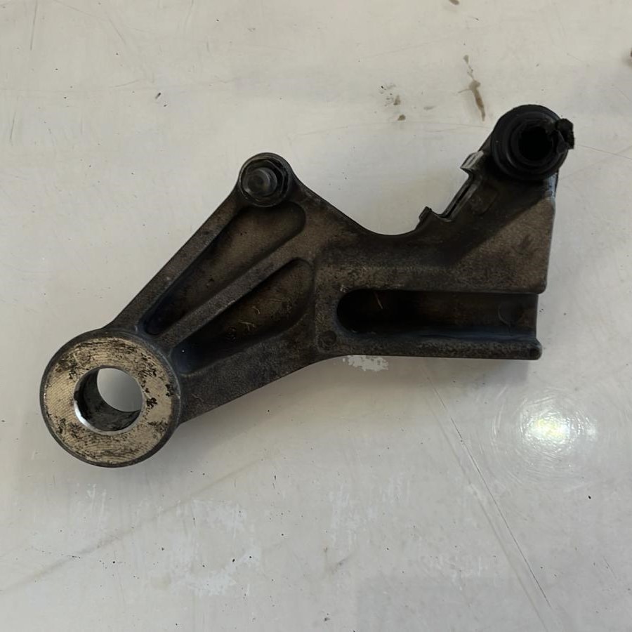 Soporte de pinza de freno trasero Honda Varadero XLV 1000 carburación 2001