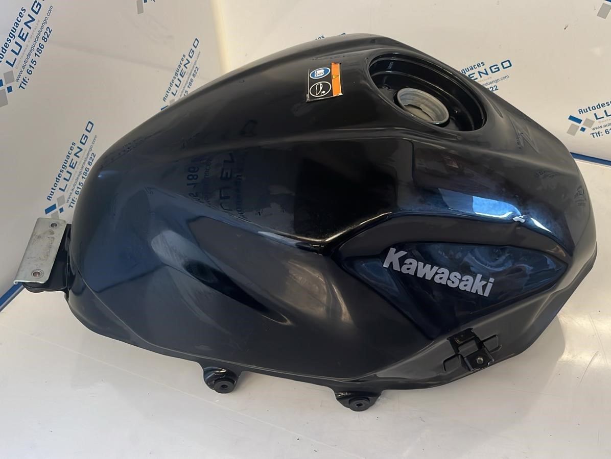 Depósito Kawasaki Z 400 2022