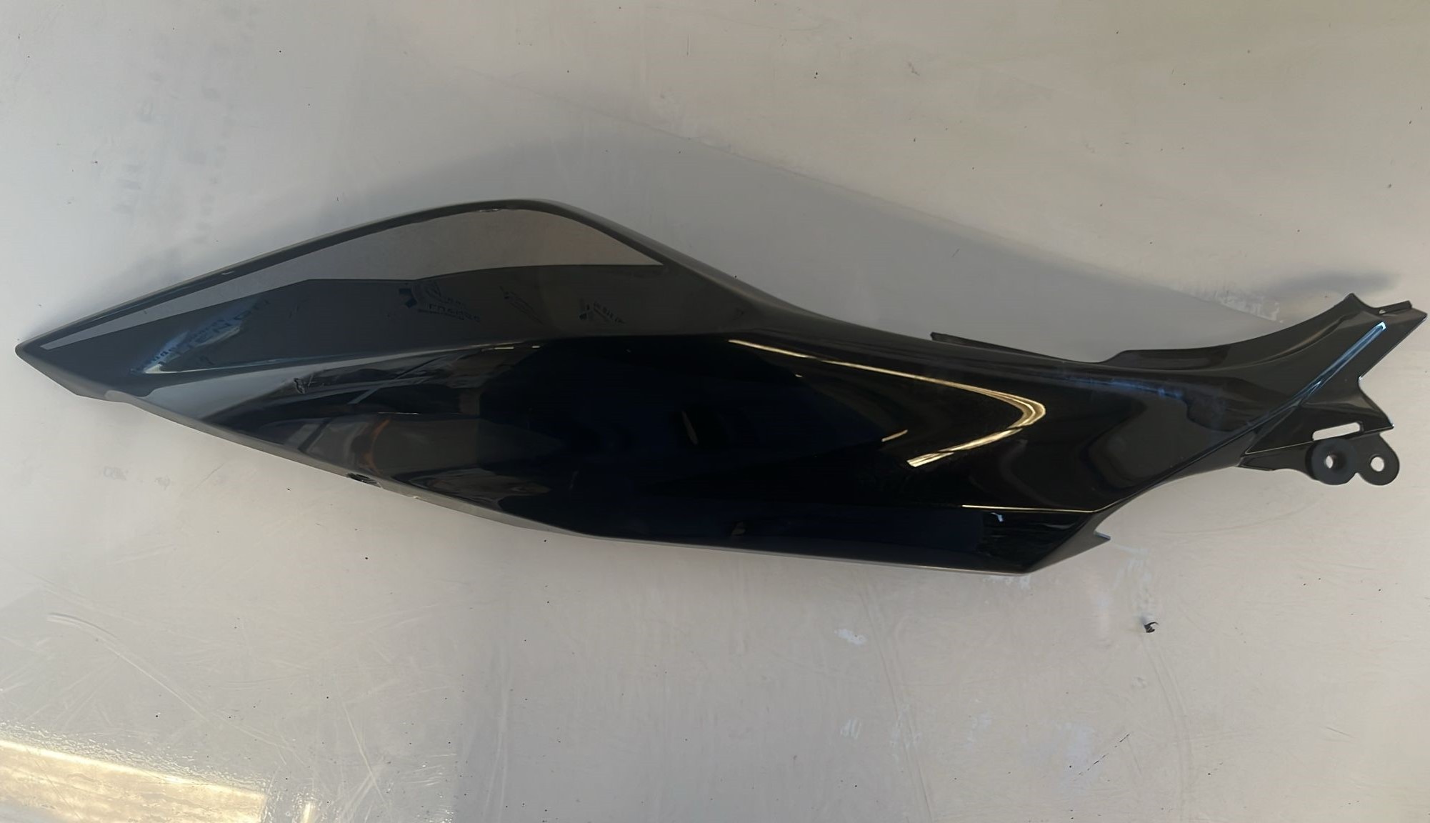 Lateral trasero derecho Kawasaki Z 400 2022