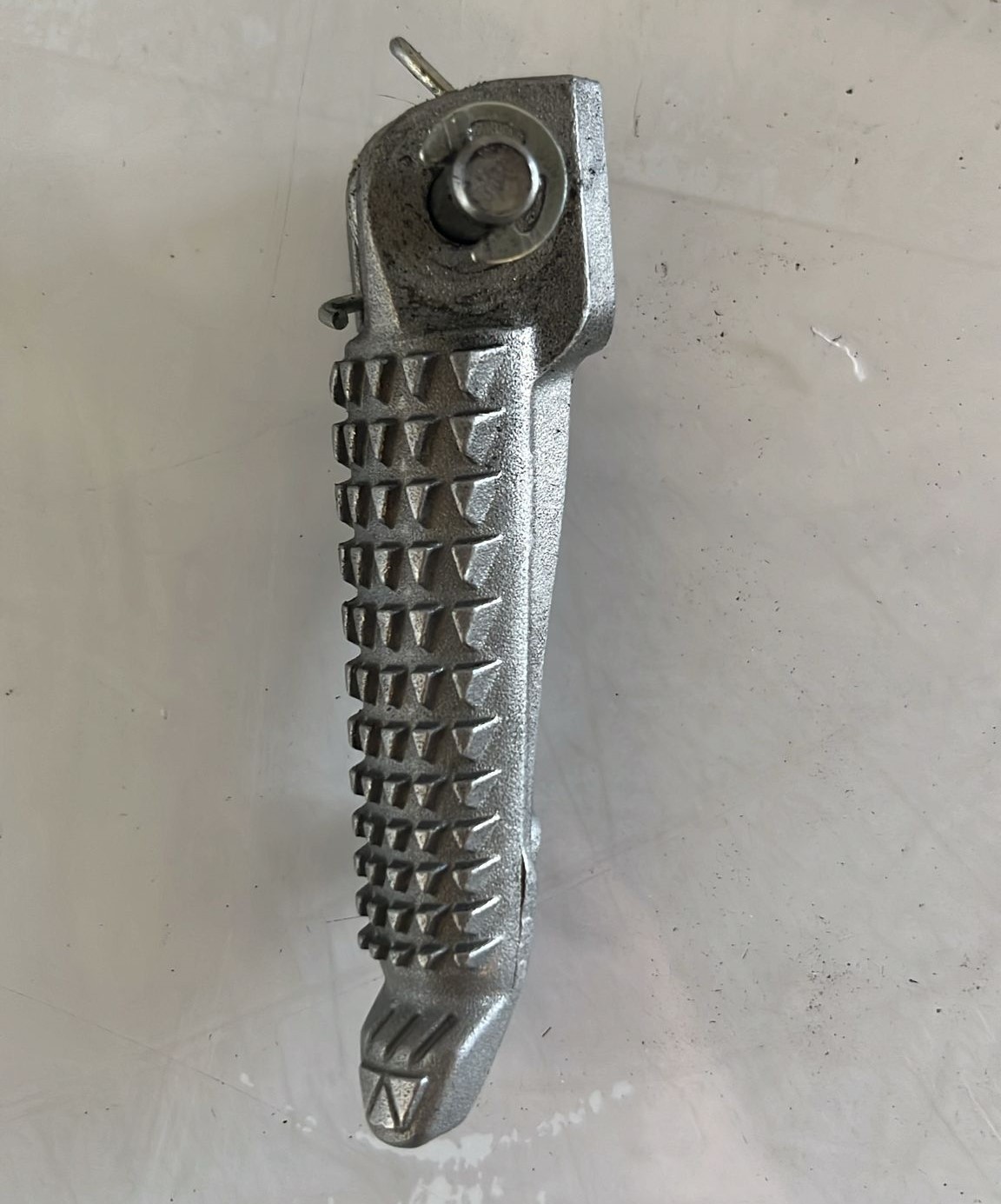 Estribera derecha Kawasaki Z 400 2022