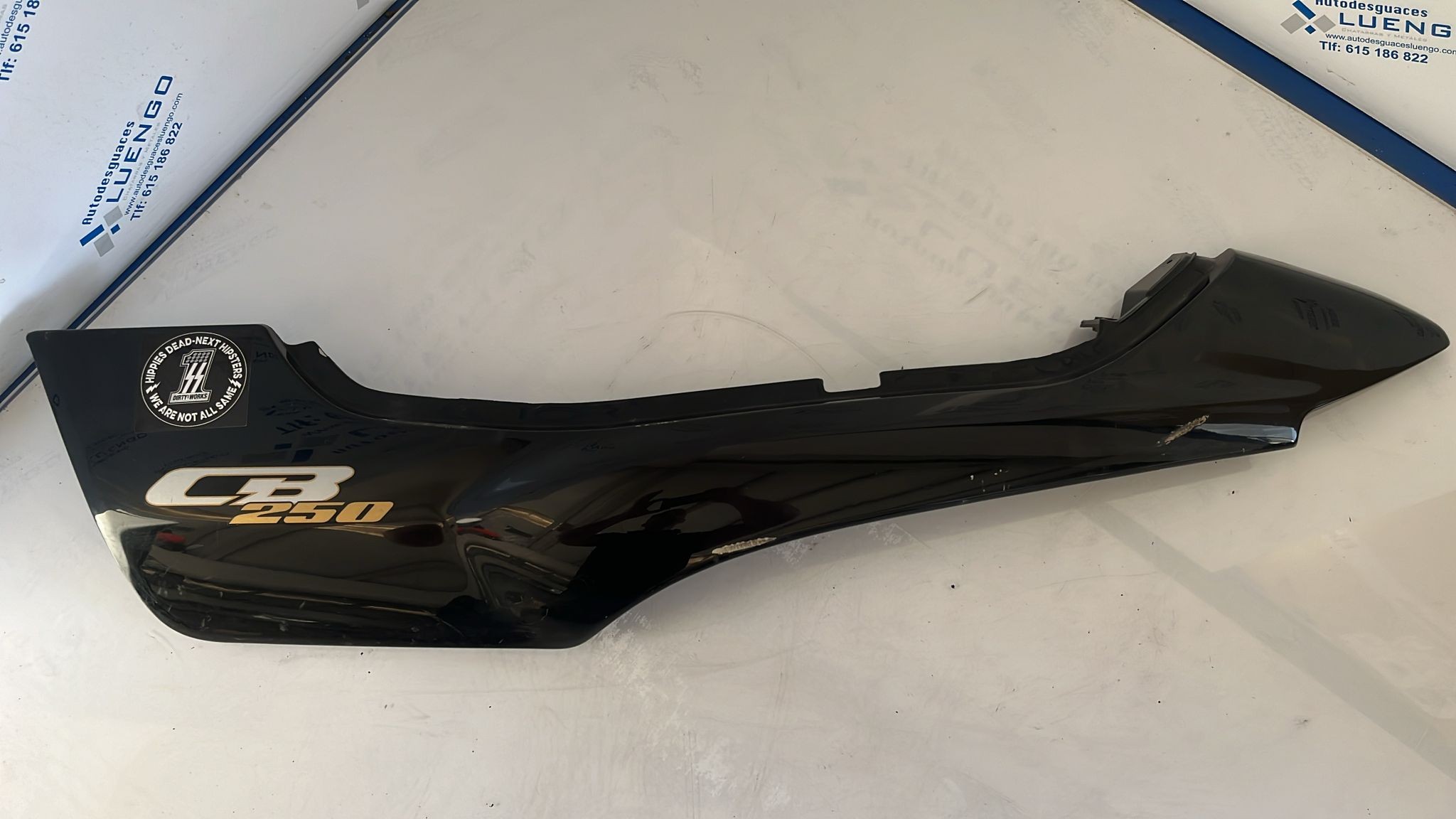 Lateral trasero izquierdo Honda CB 250 2001