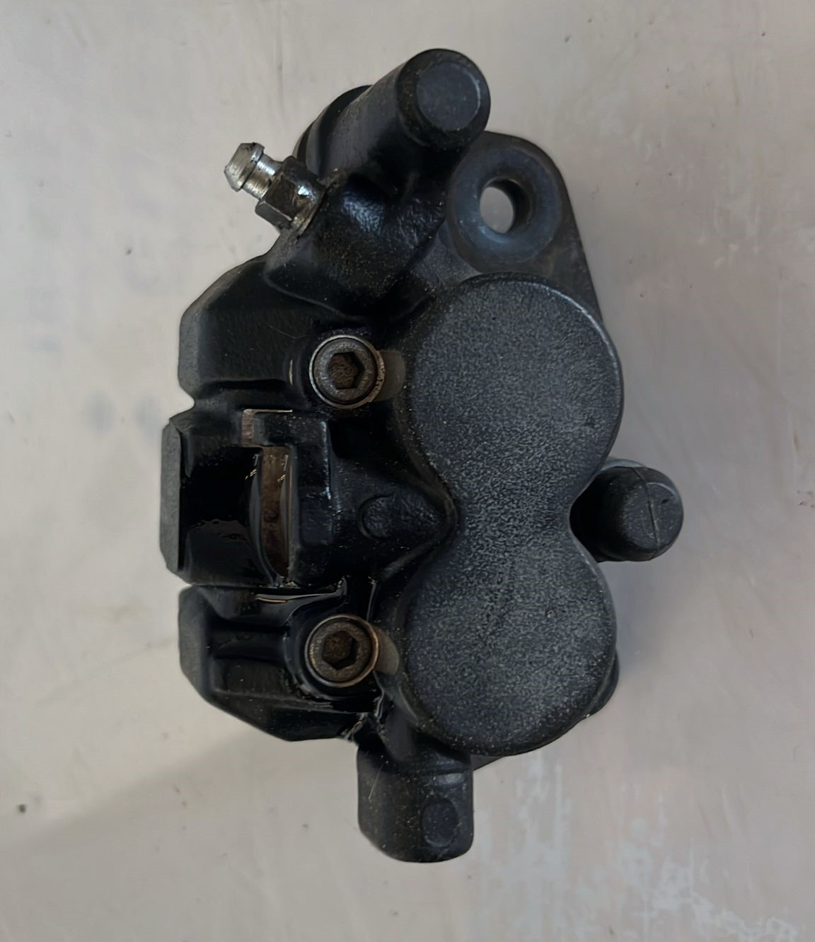 Pinza de freno delantero lado derecho Suzuki Burgman 400 2016