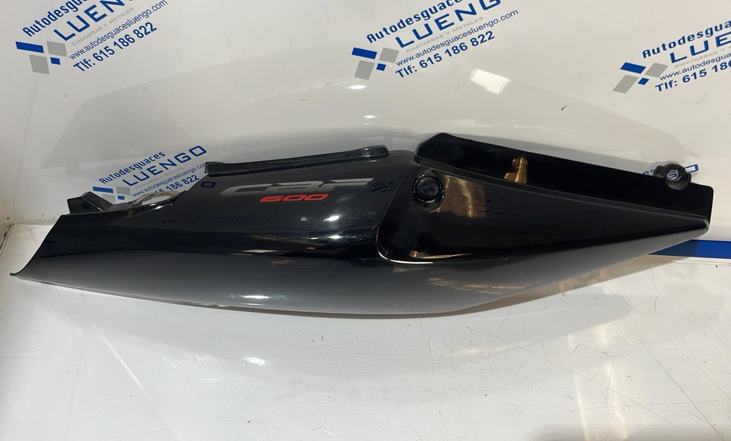 Lateral trasero derecho Honda CBF 600 2007