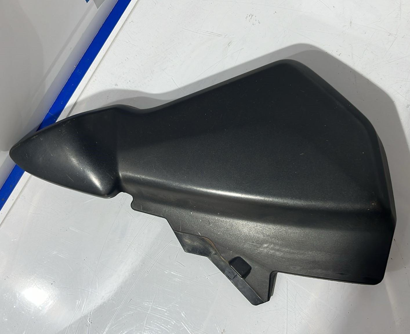 Tapa de carburadores lado derecho Honda CBF 600 2007