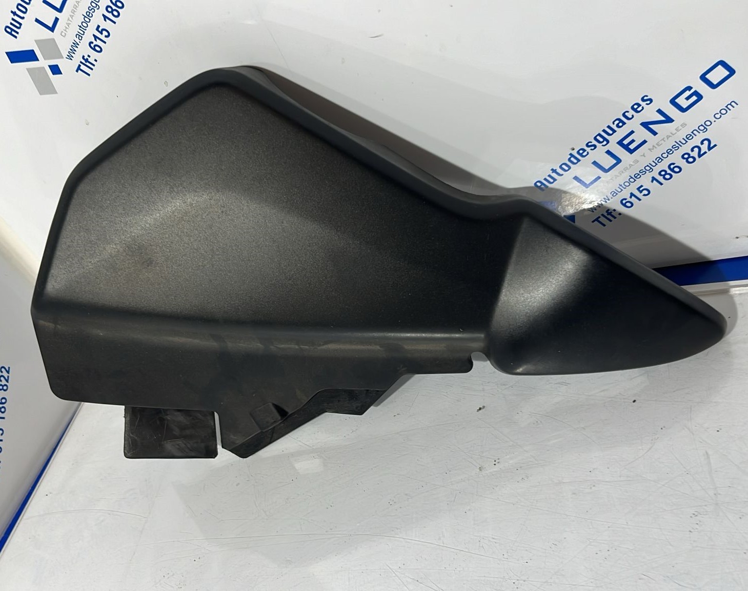Tapa de carburadores lado izquierdo Honda CBF 600 2007