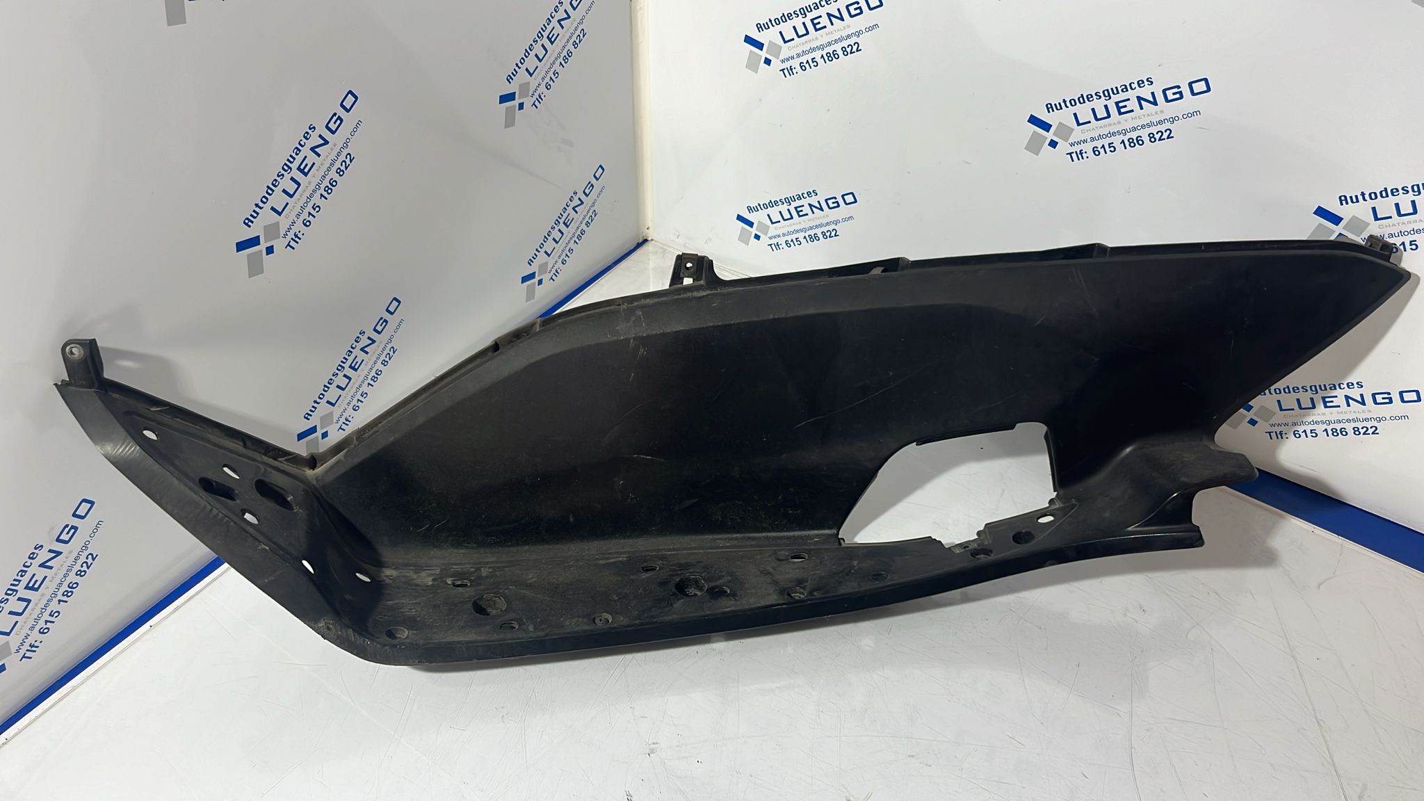 Suelo izquierdo Honda PCX 125 2011
