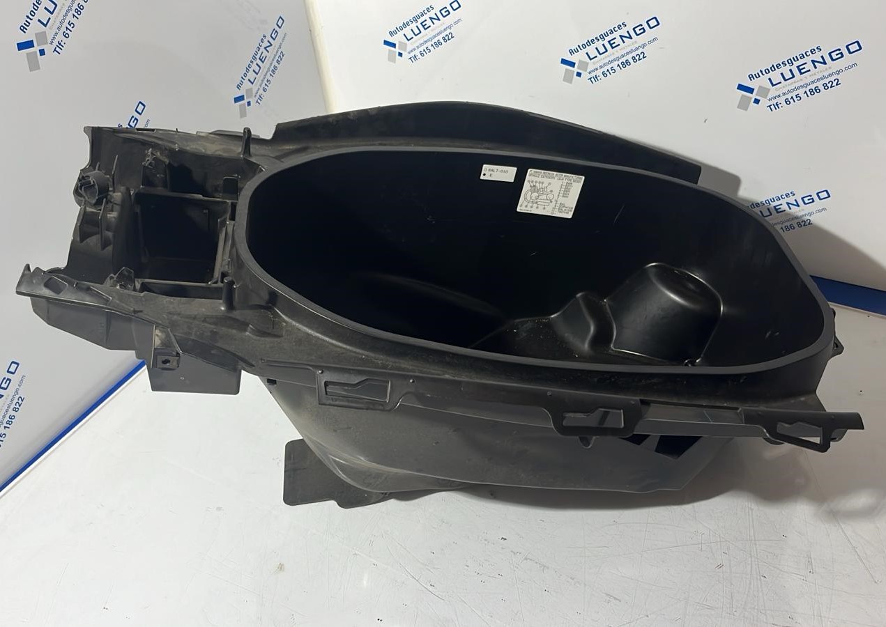 Baúl bajo asiento Yamaha Nmax 125 2023