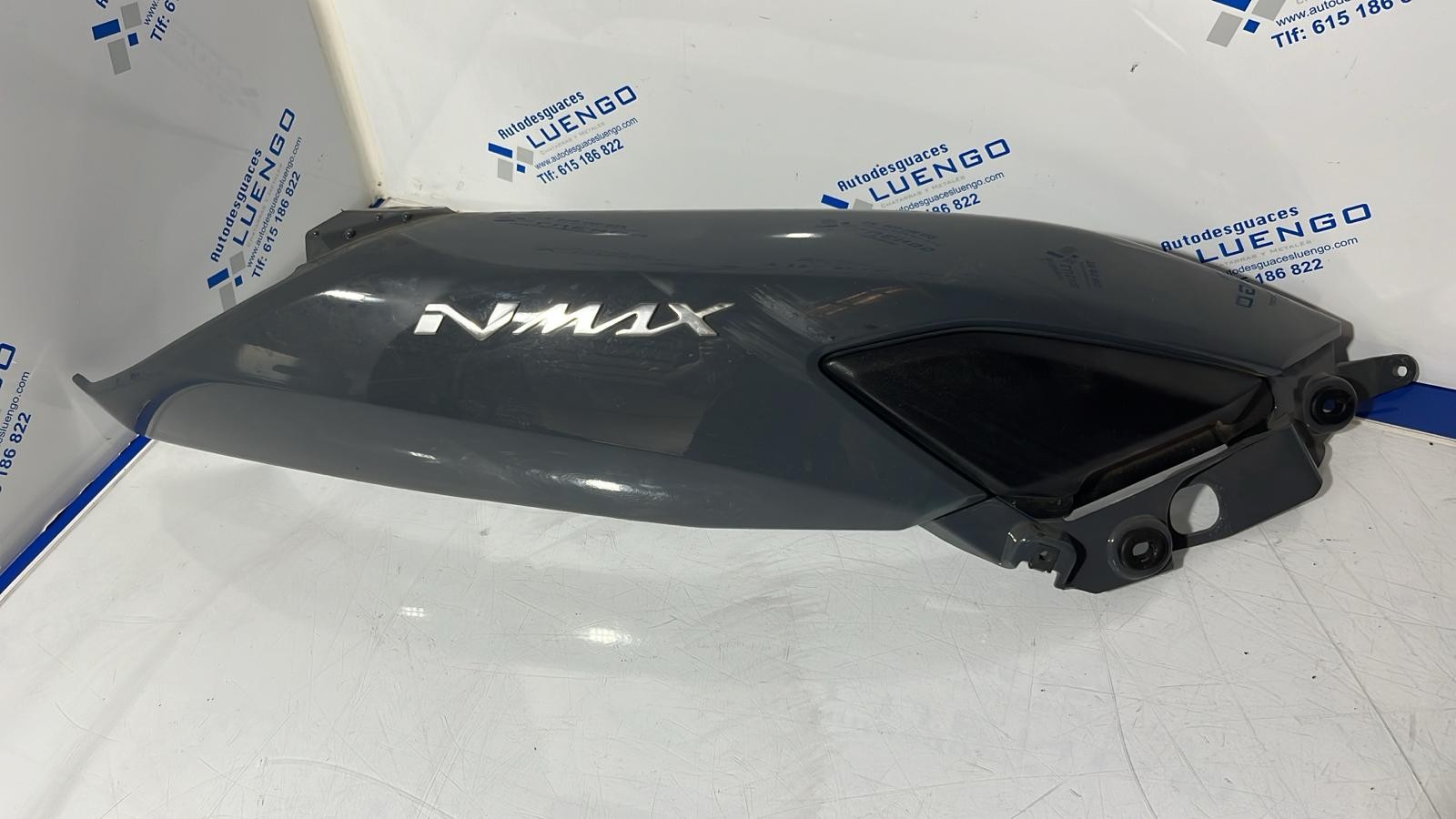 Lateral trasero derecho Yamaha Nmax 125 2023