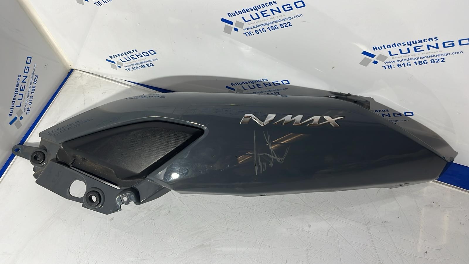 Lateral trasero izquierdo Yamaha Nmax 125 2023