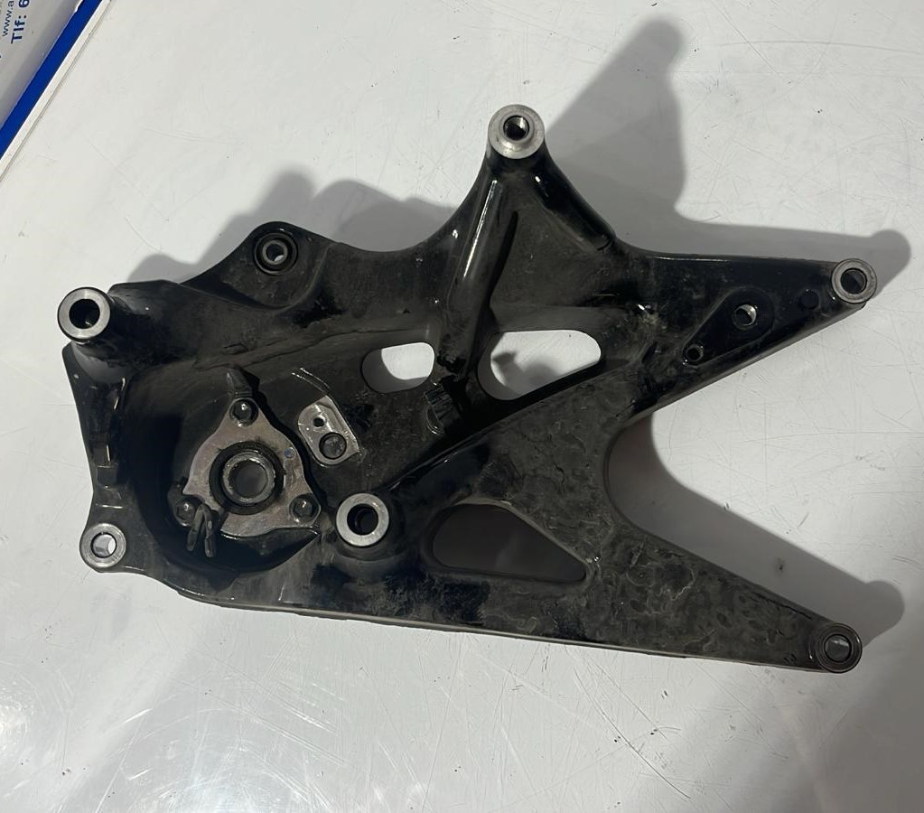 Triángulo de escape Yamaha Nmax 125 2023