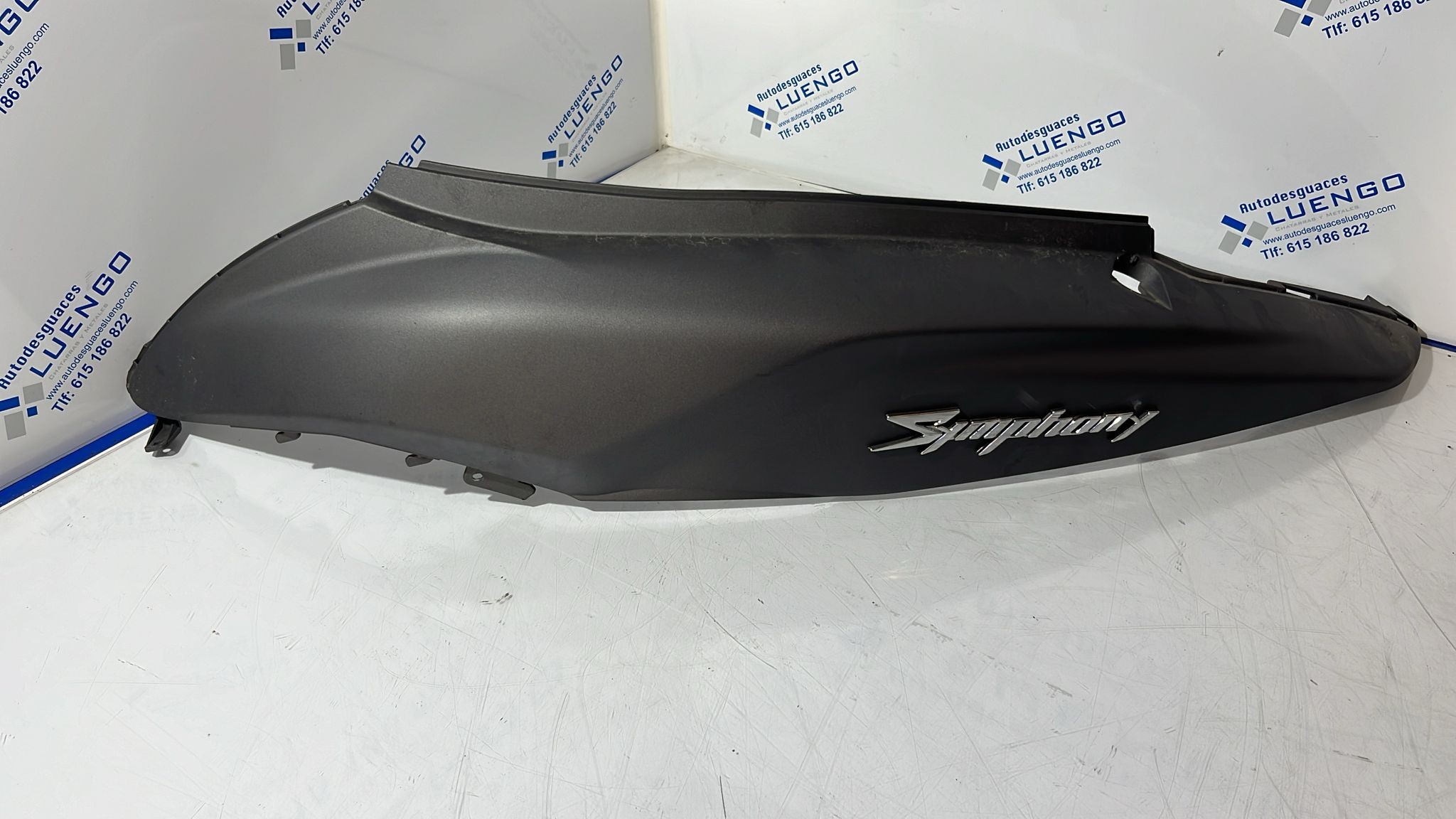 Lateral trasero izquierdo Sym Symphony 125 2023