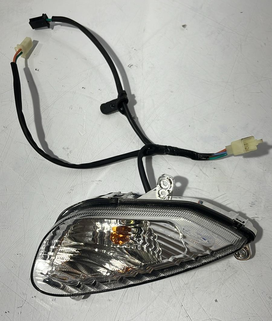 Intermitente delantero izquierdo Sym Symphony 125 2023