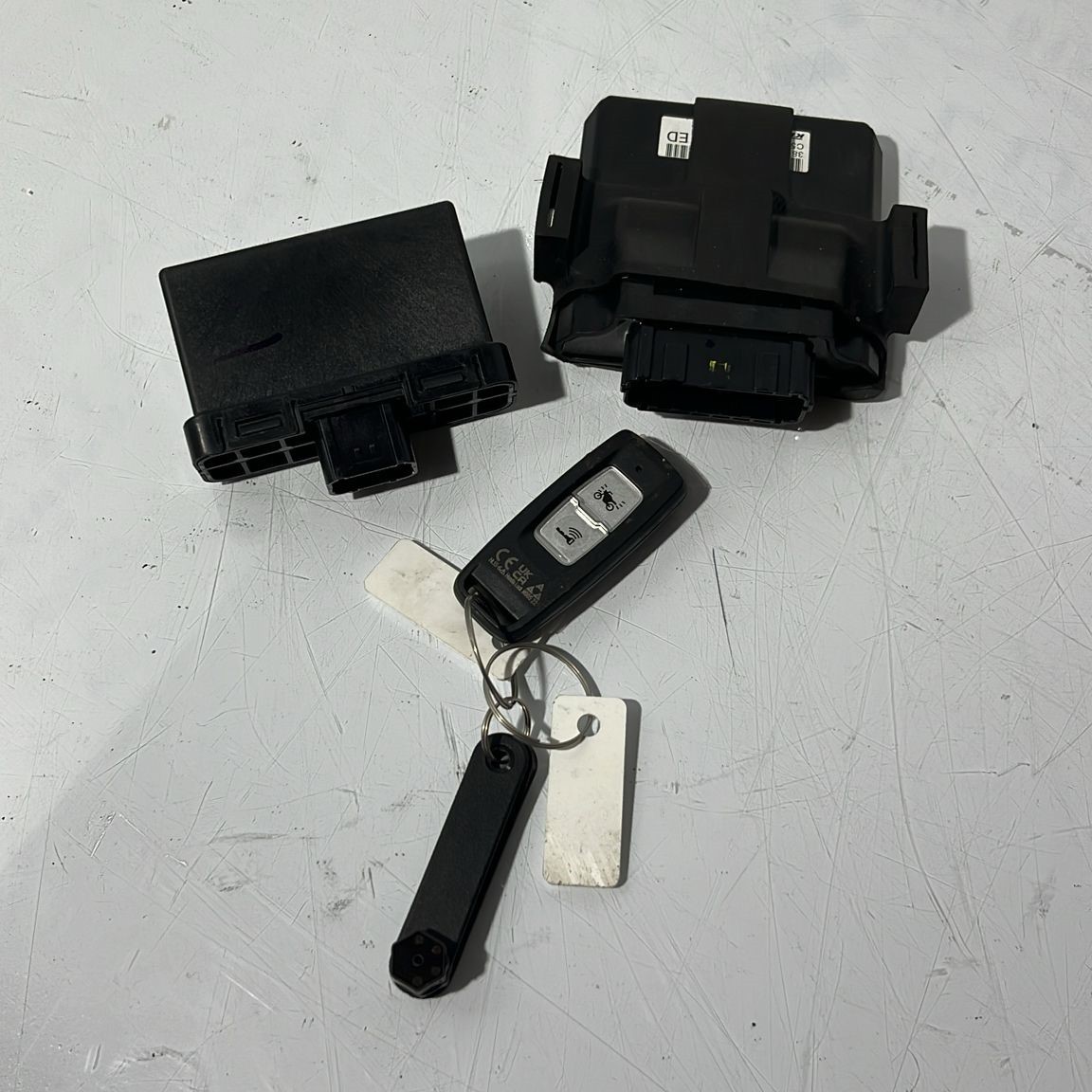 Conjunto de llave y centralita Honda Forza 350 2023