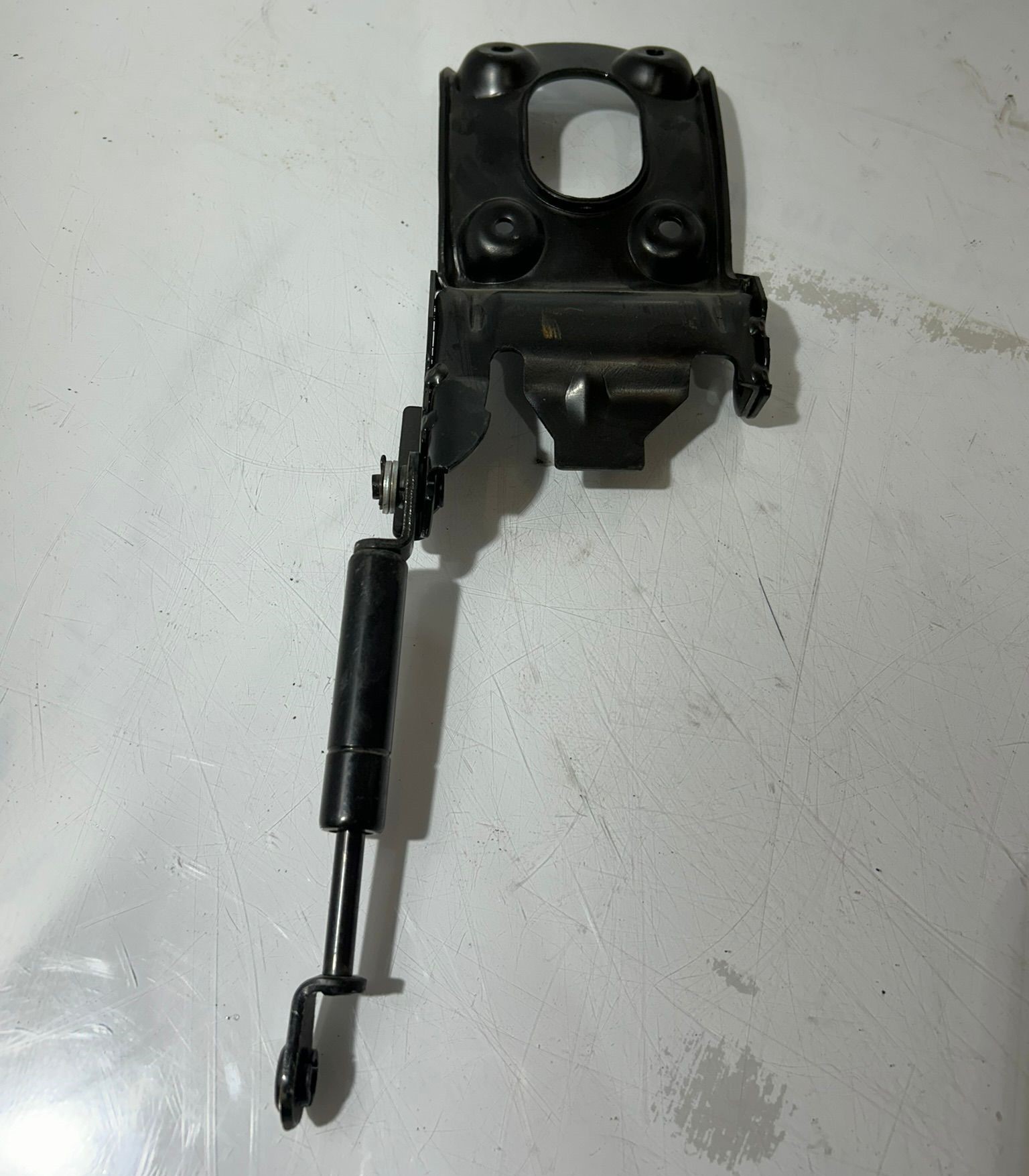 Bisagra de asiento Wottan Storm 125 2021