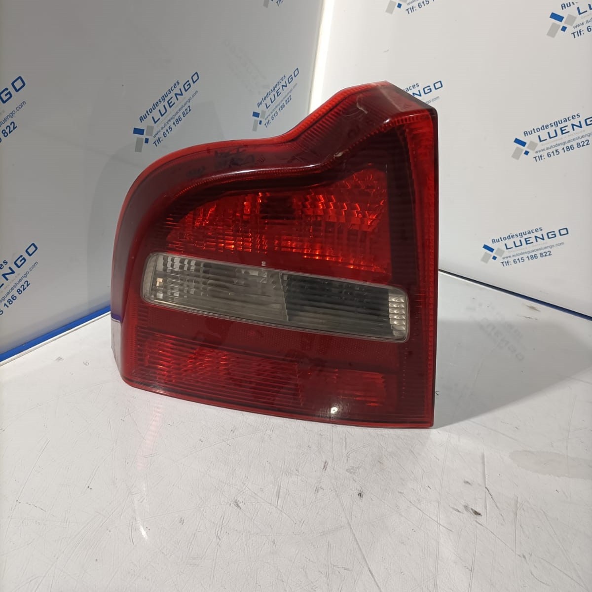 Piloto trasero derecho Volvo S80 2001