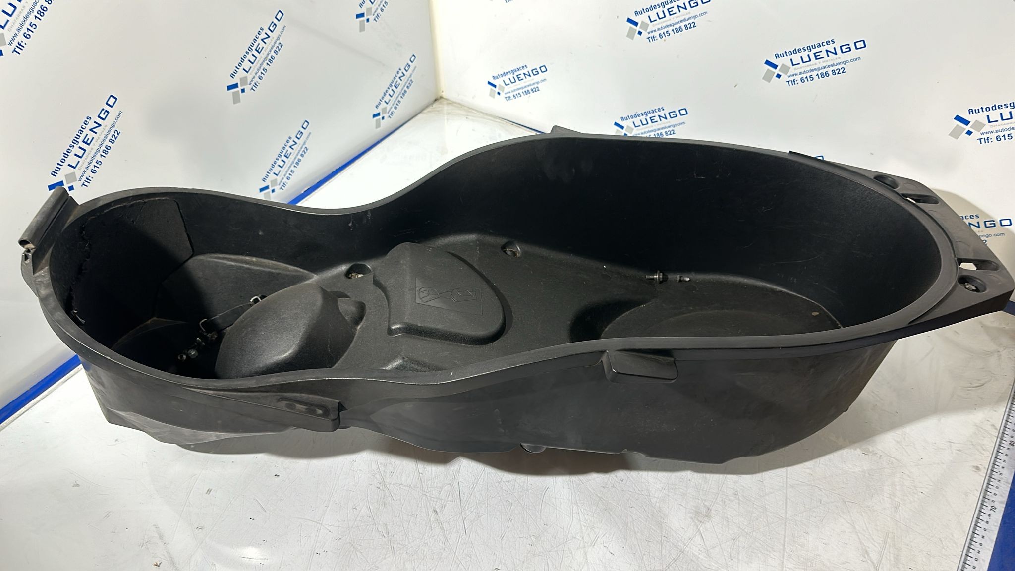 Baúl bajo asiento Yamaha Xmax 250 2007