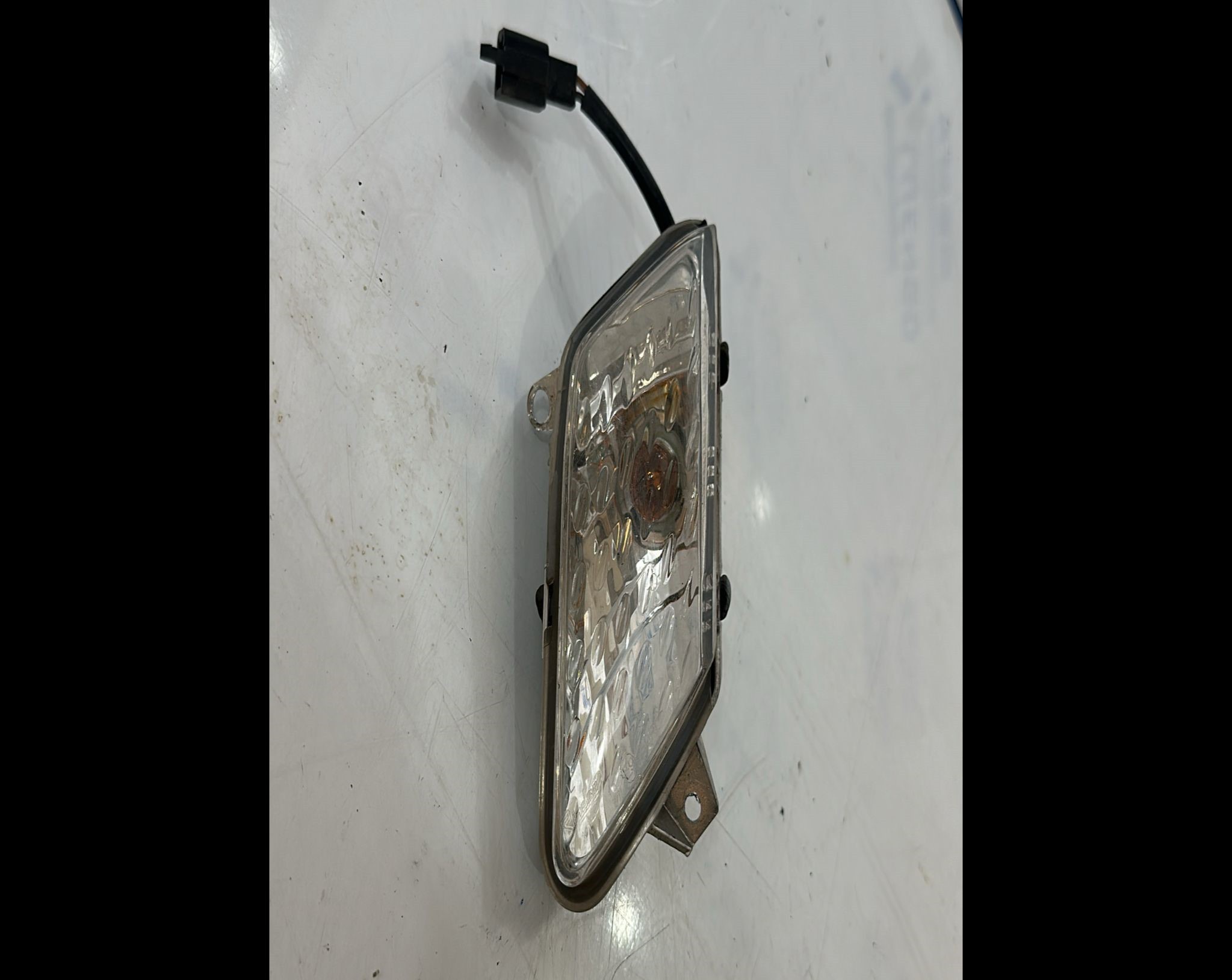 Intermitente delantero izquierdo Yamaha Xmax 250 2007