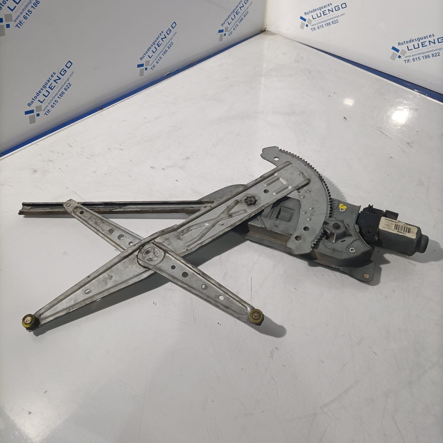Elevalunas delantero izquierdo Renault Kangoo 2000-2008