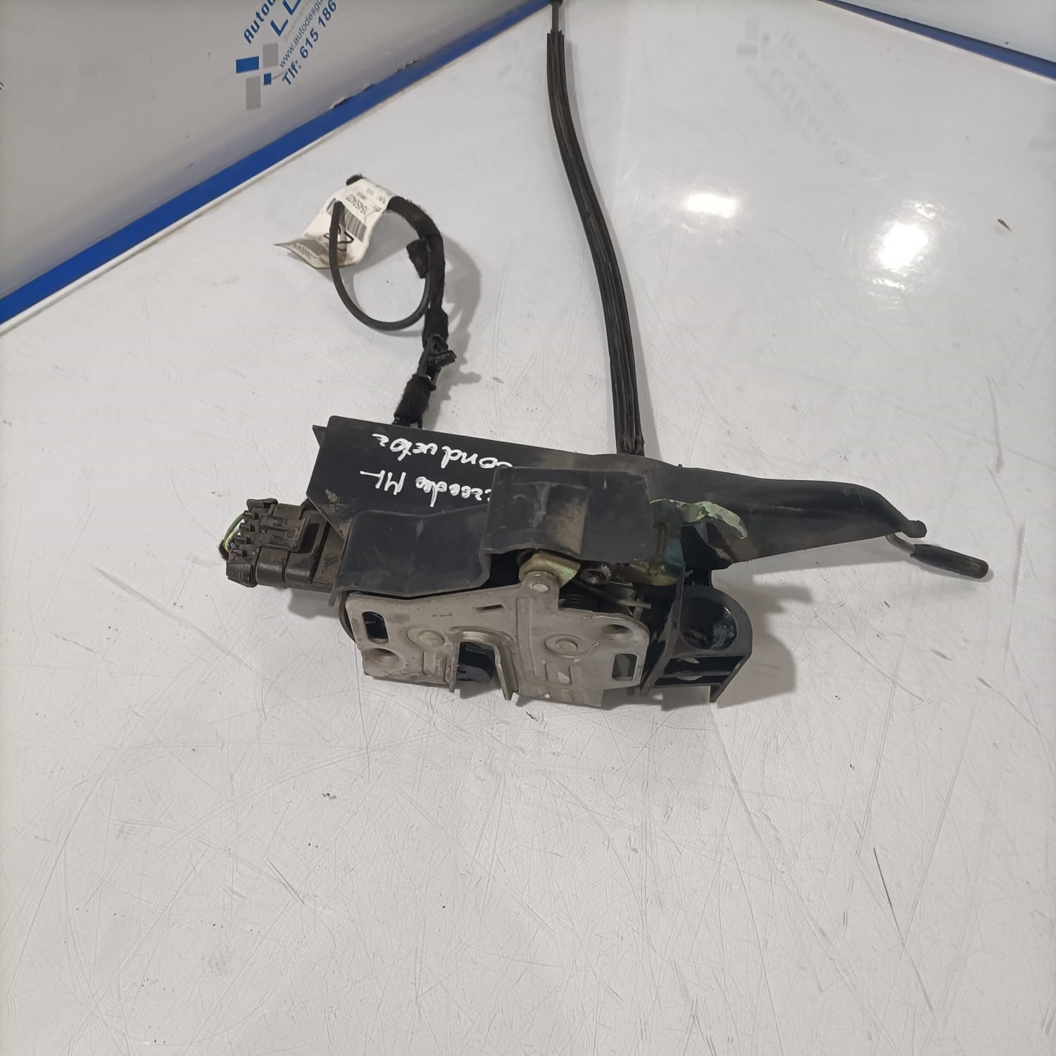 Cerradura de puerta delantera izquierda Mercedes ML 270 2003