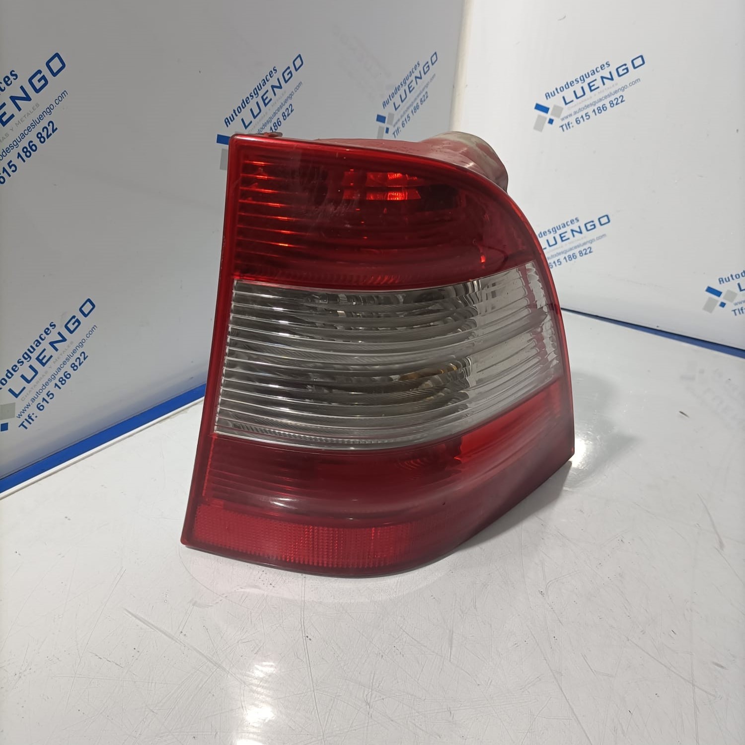 Piloto trasero derecho Mercedes ML 270 2003