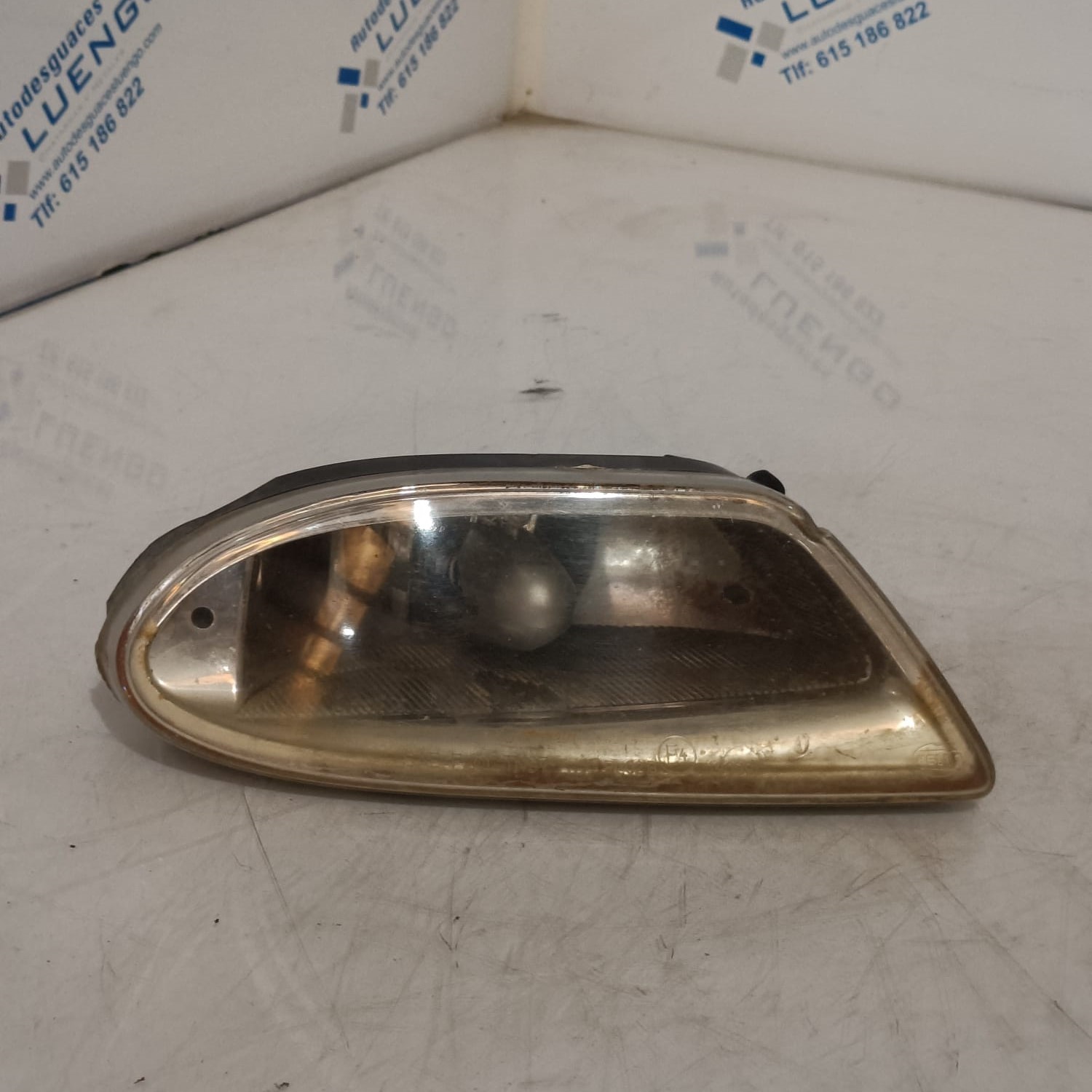Faro delantero derecho antiniebla Mercedes ML 270 2003