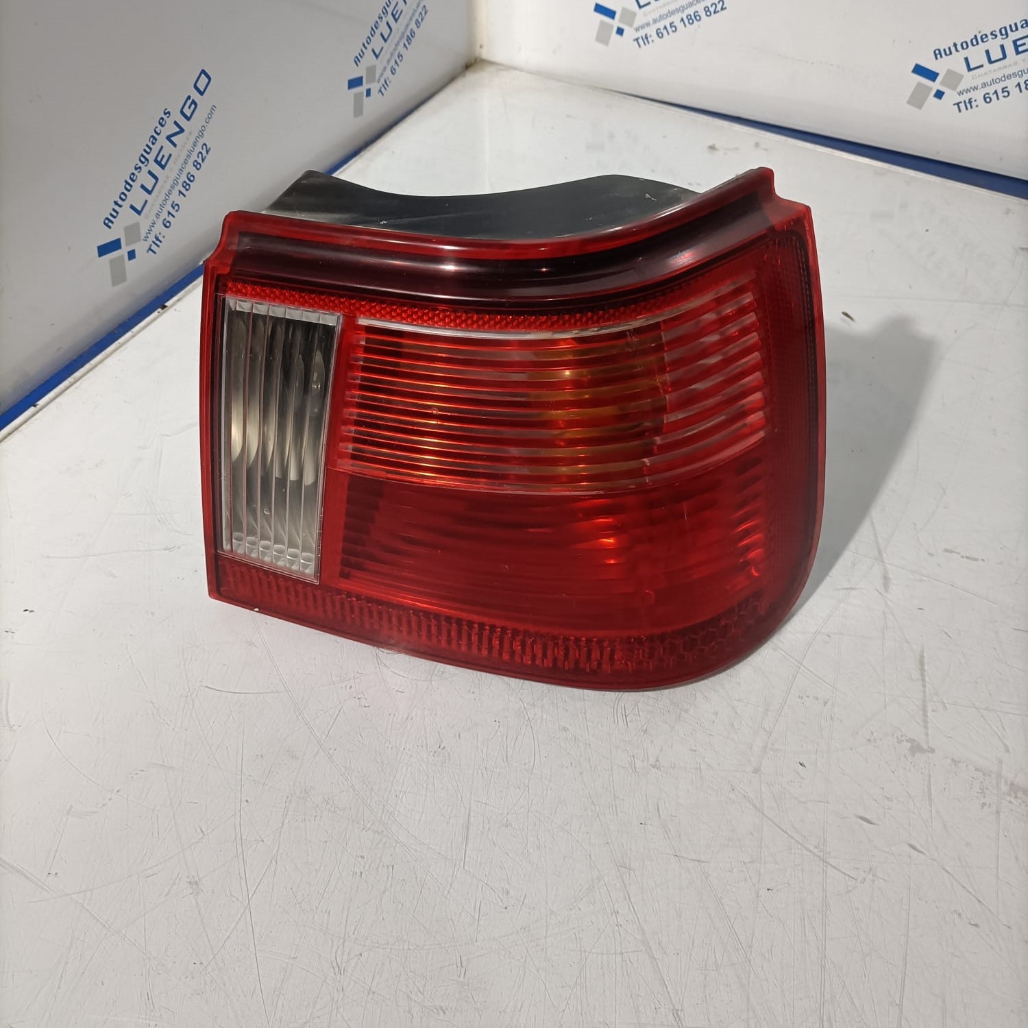 Piloto trasero derecho Seat Ibiza 6K 2000