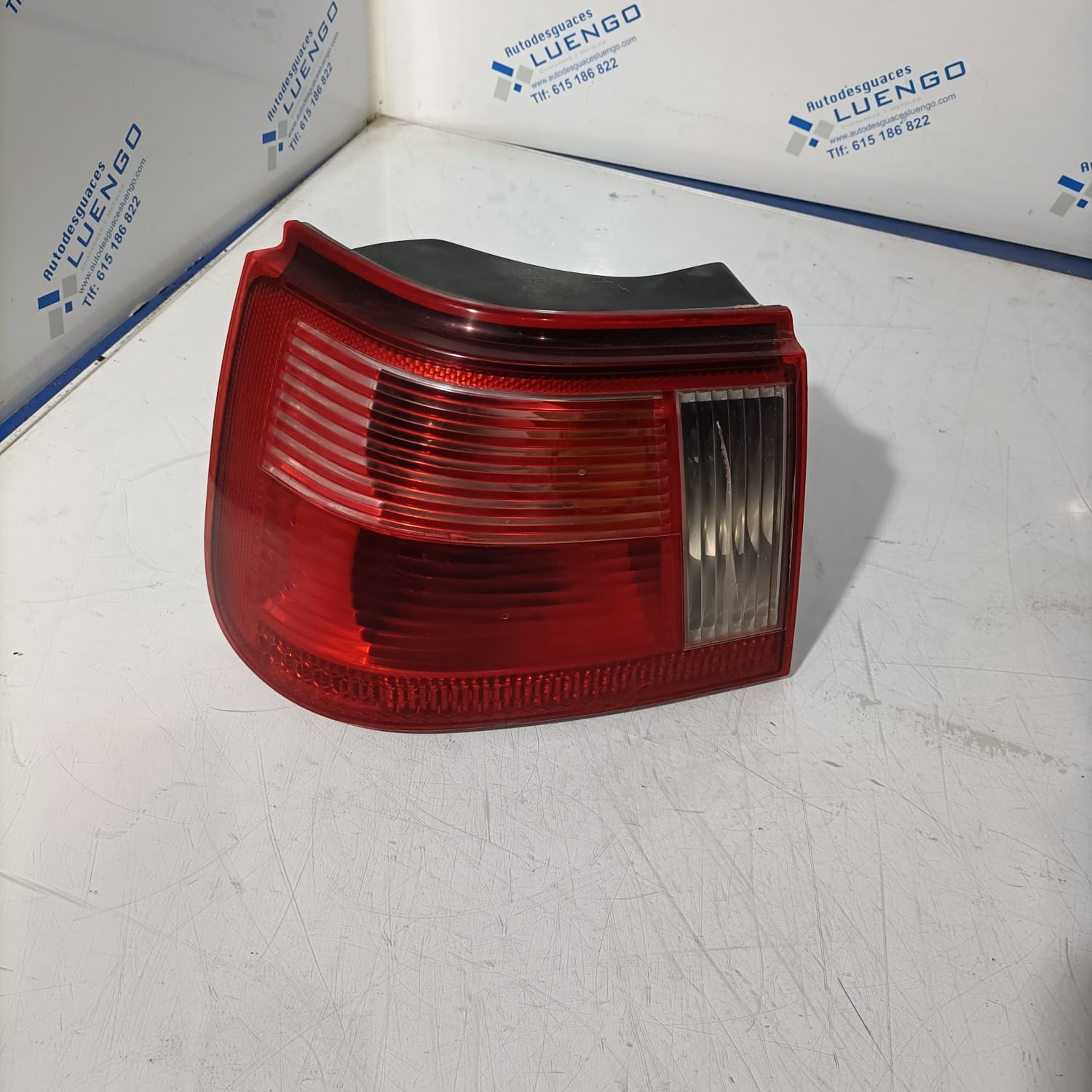 Piloto trasero izquierdo Seat Ibiza 6K 2000
