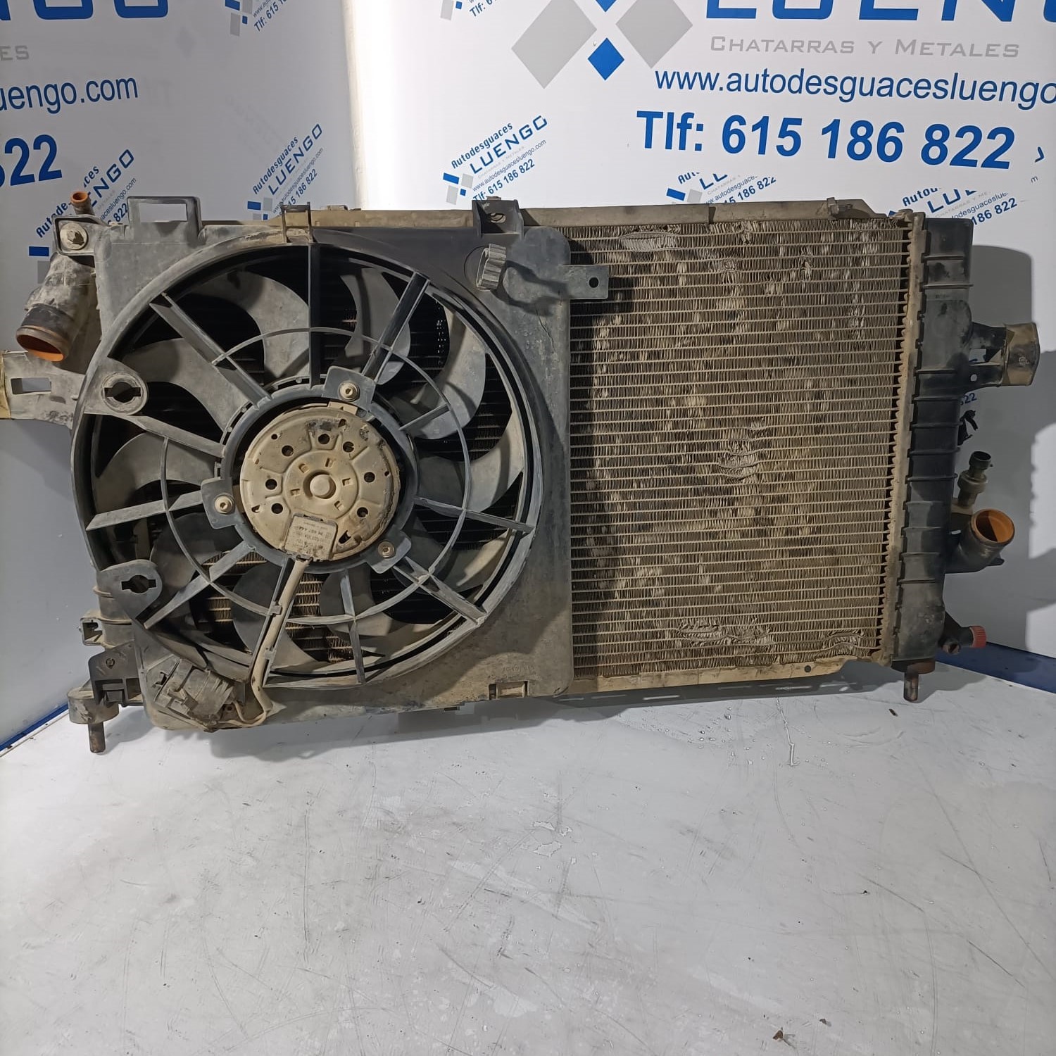 Radiador de agua Opel Astra H 2005