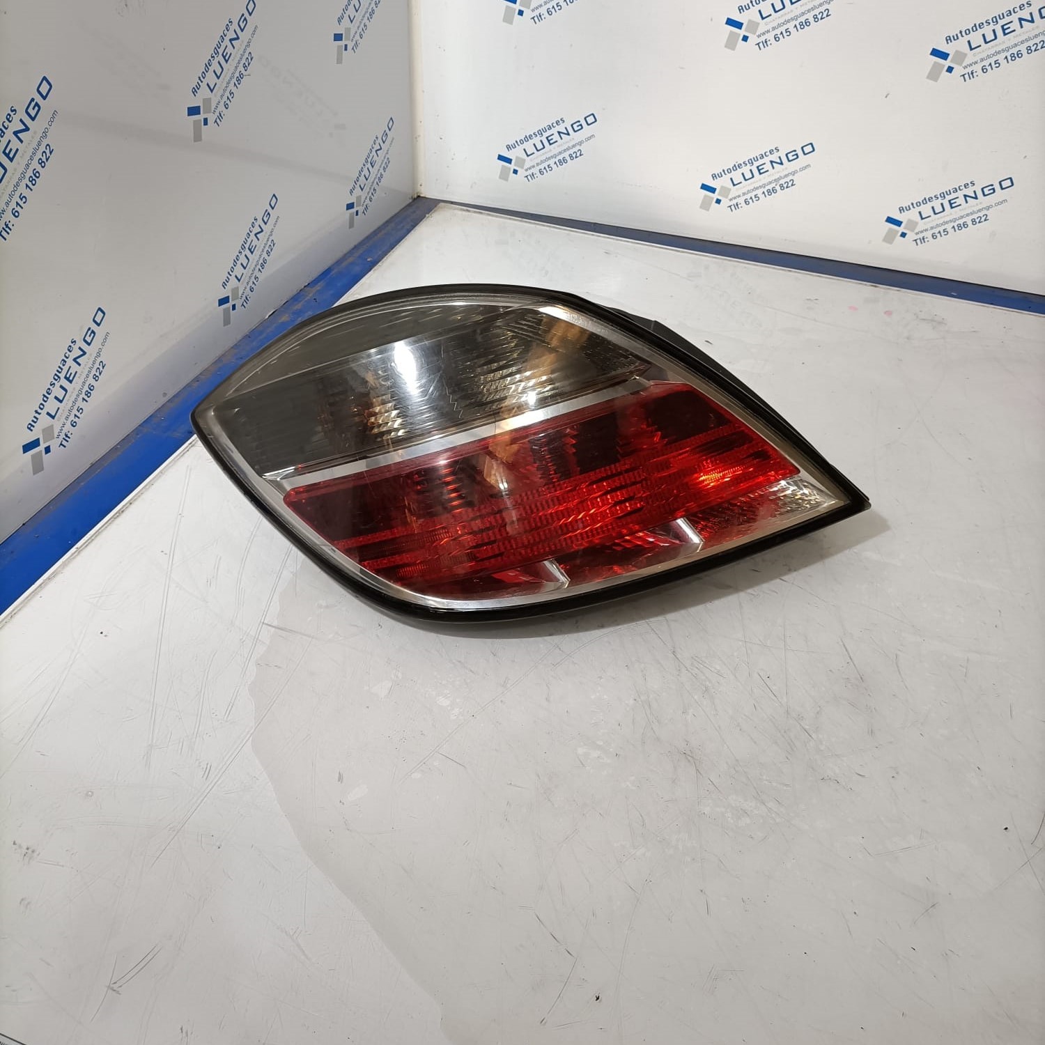 Piloto trasero izquierdo Opel Astra H 2007