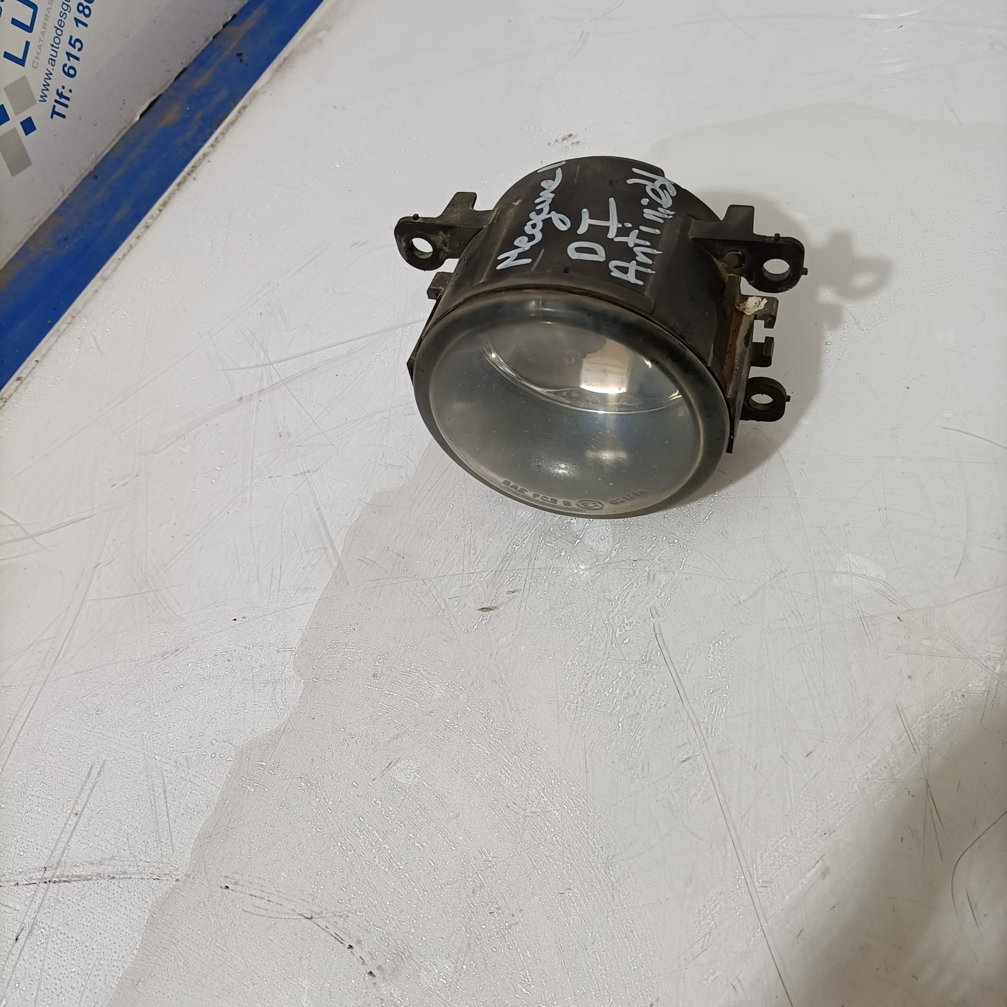 Faro delantero izquierdo antiniebla Renault Megane II 1.5 DCI 2006