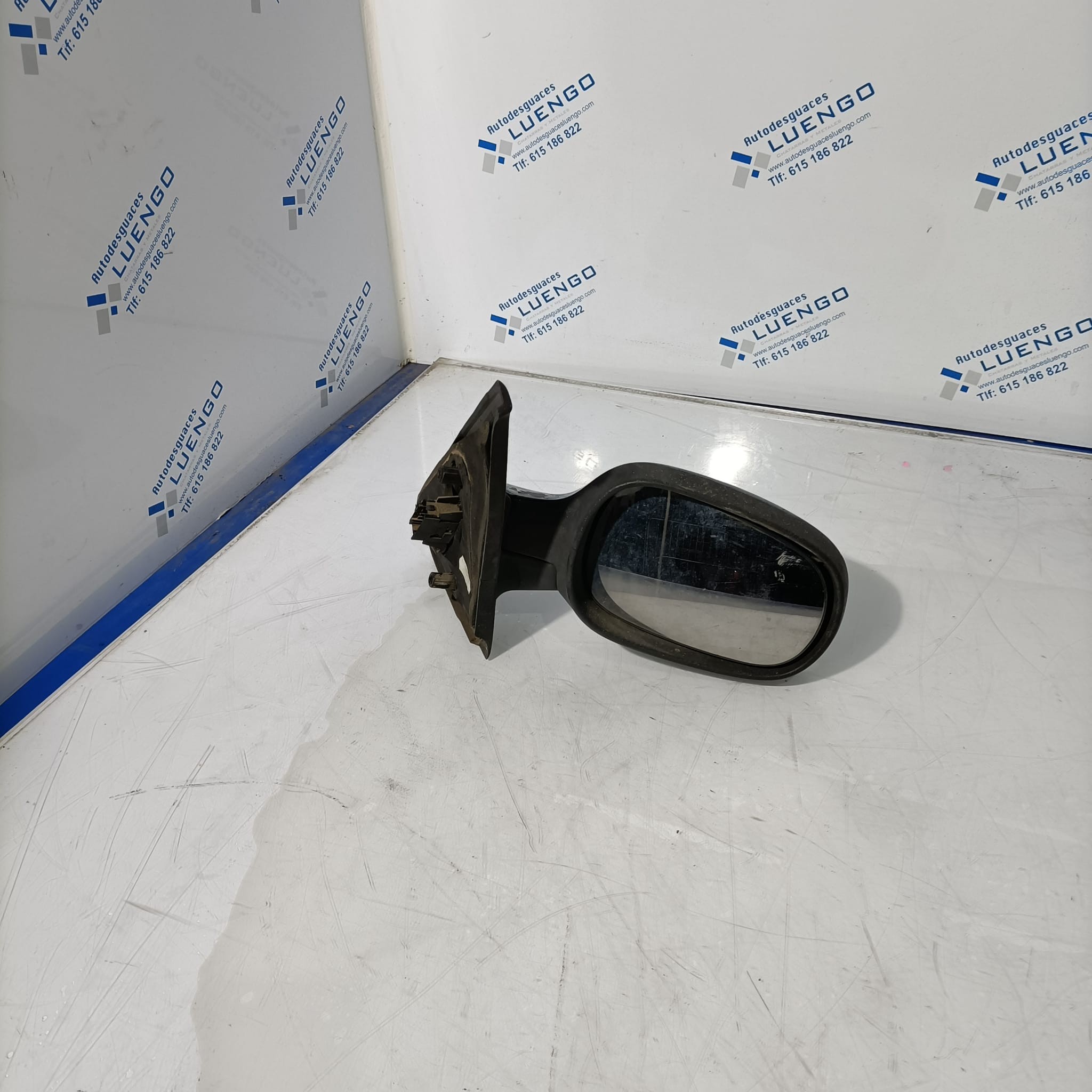 Retrovisor derecho Renault Clio II 1.2 2001