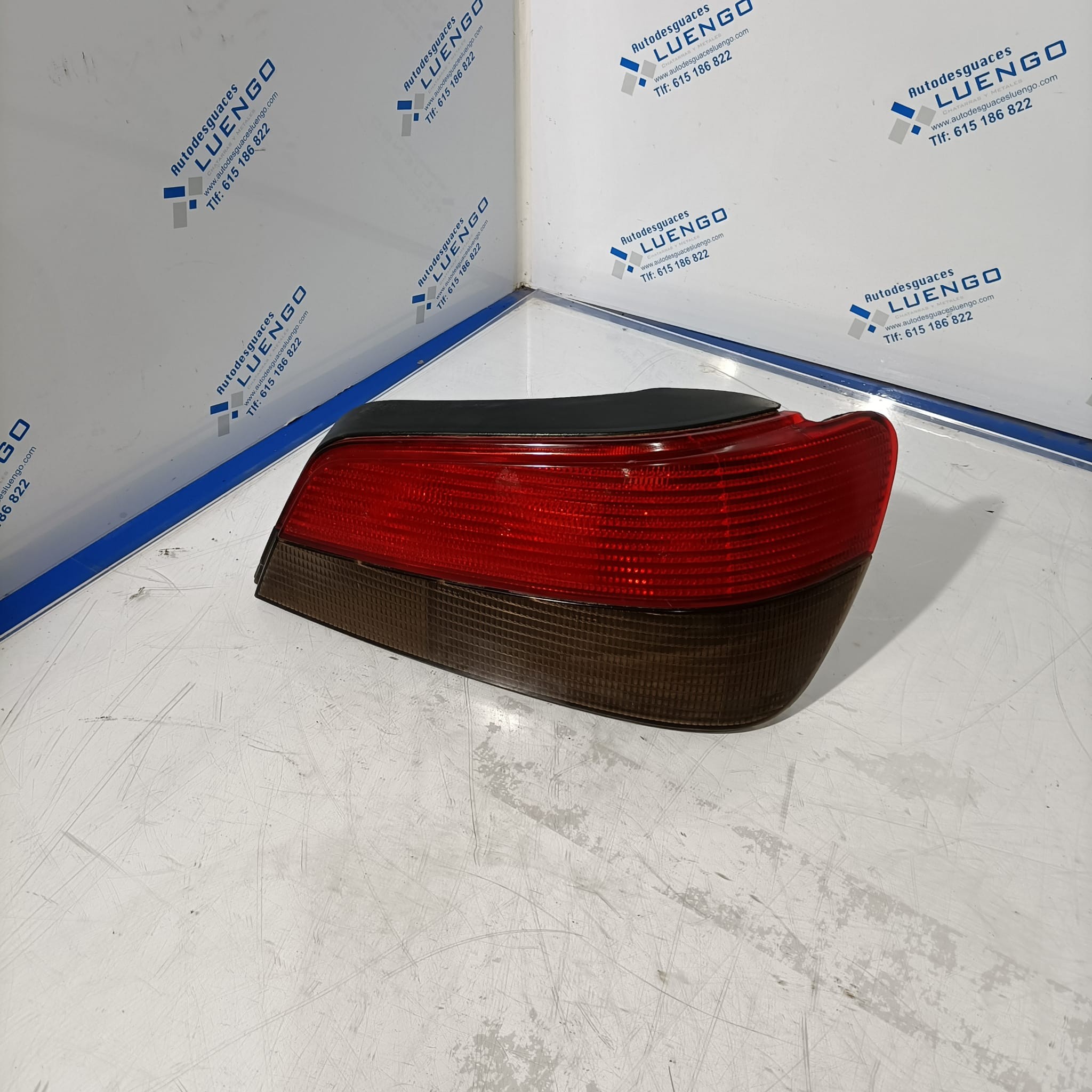 Piloto trasero derecho Peugeot 306 1998
