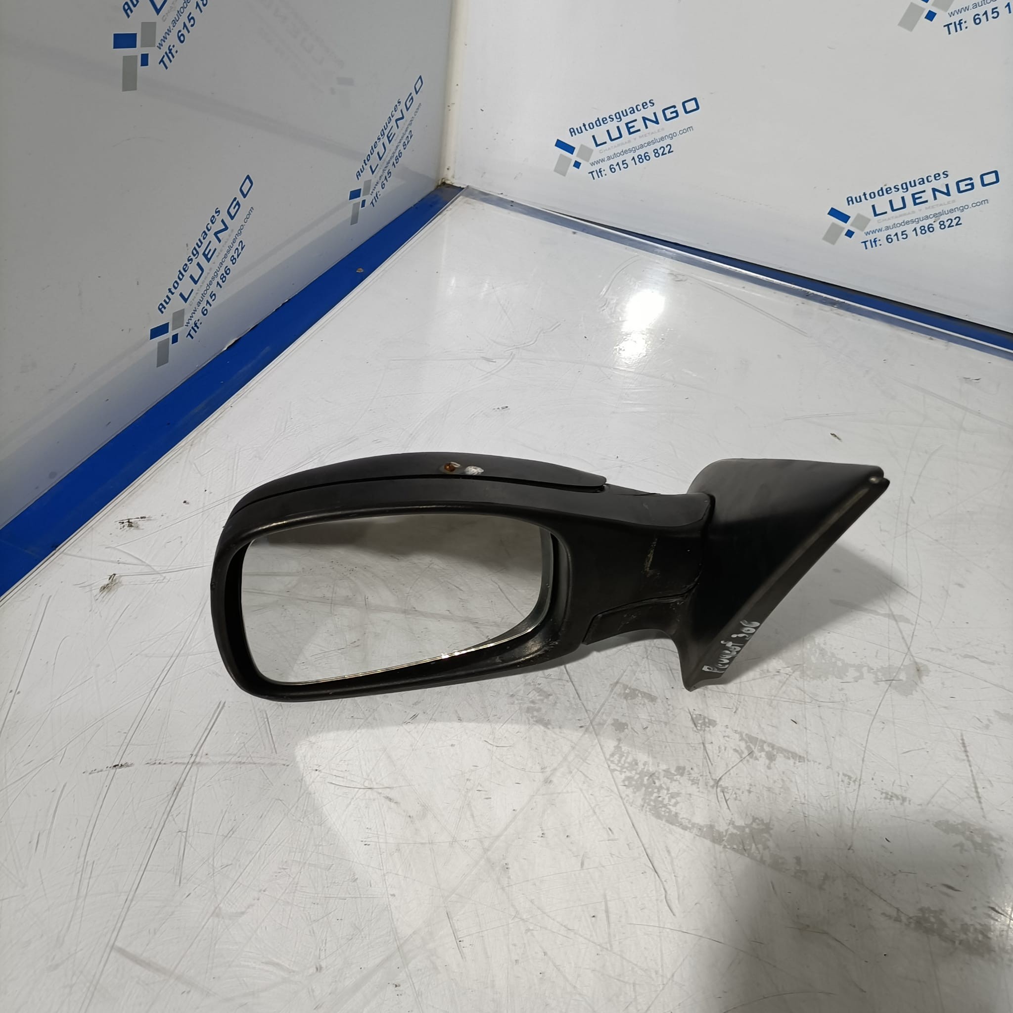 Retrovisor izquierdo Peugeot 306 1998