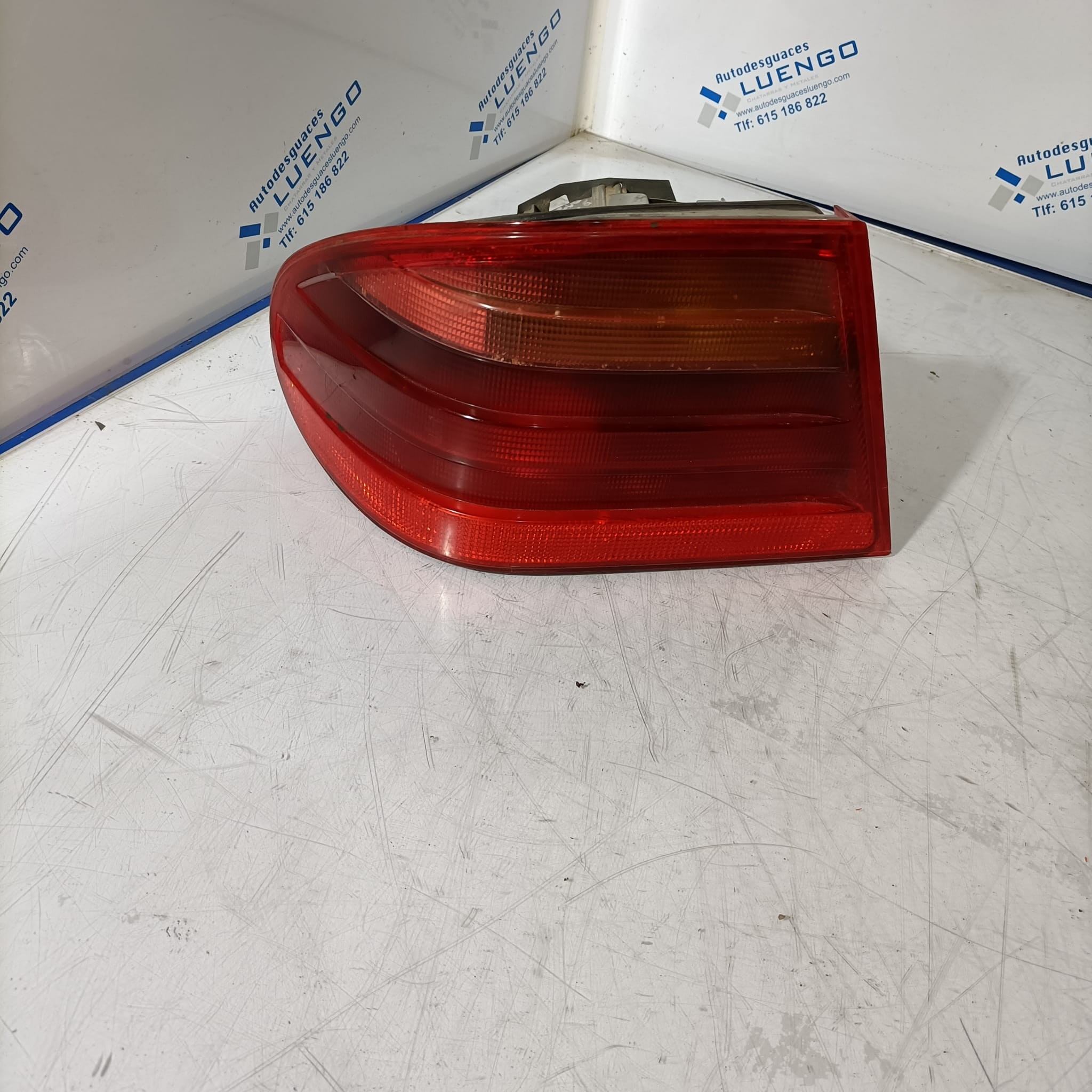 Piloto trasero izquierdo Mercedes E 1995-2001