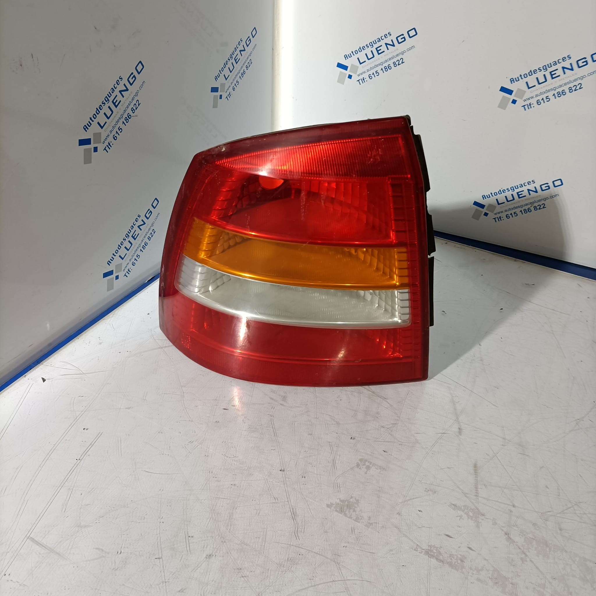 Piloto trasero izquierdo Opel Astra 2000