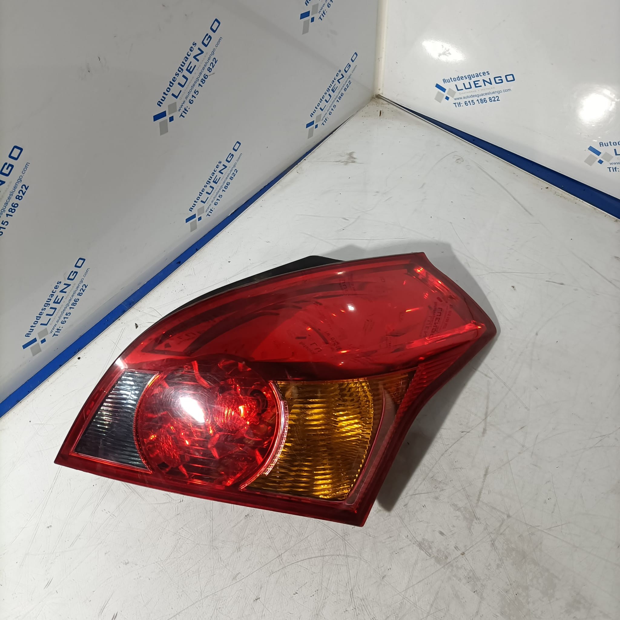 Piloto trasero derecho Kia Ceed 2008