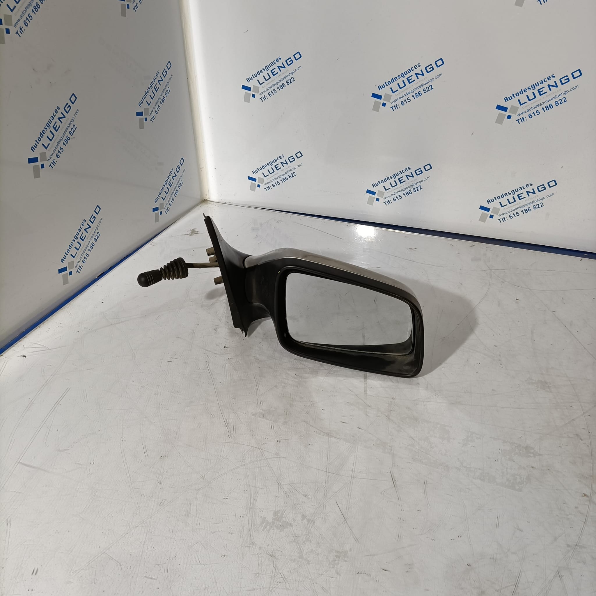 Retrovisor derecho Opel Astra Ranchera 2000