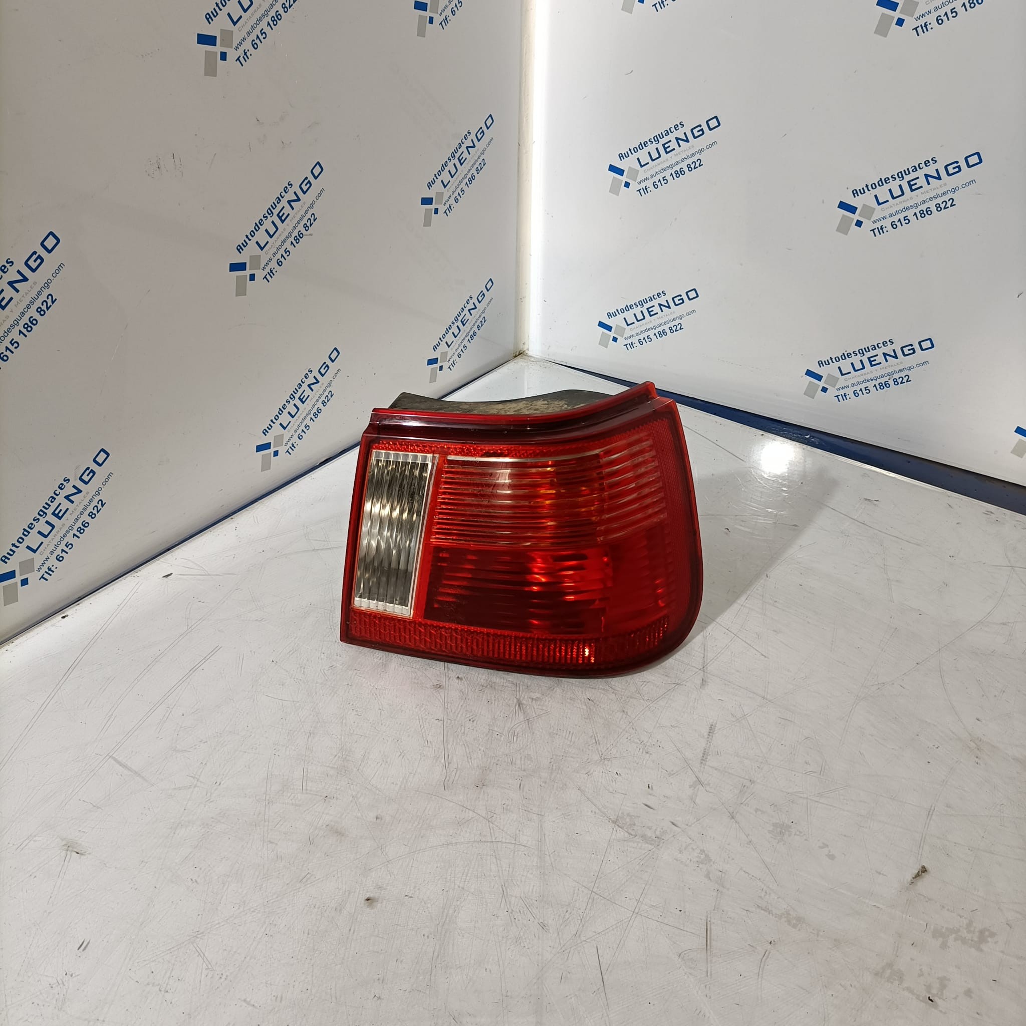 Faro trasero derecho Seat Ibiza 2000