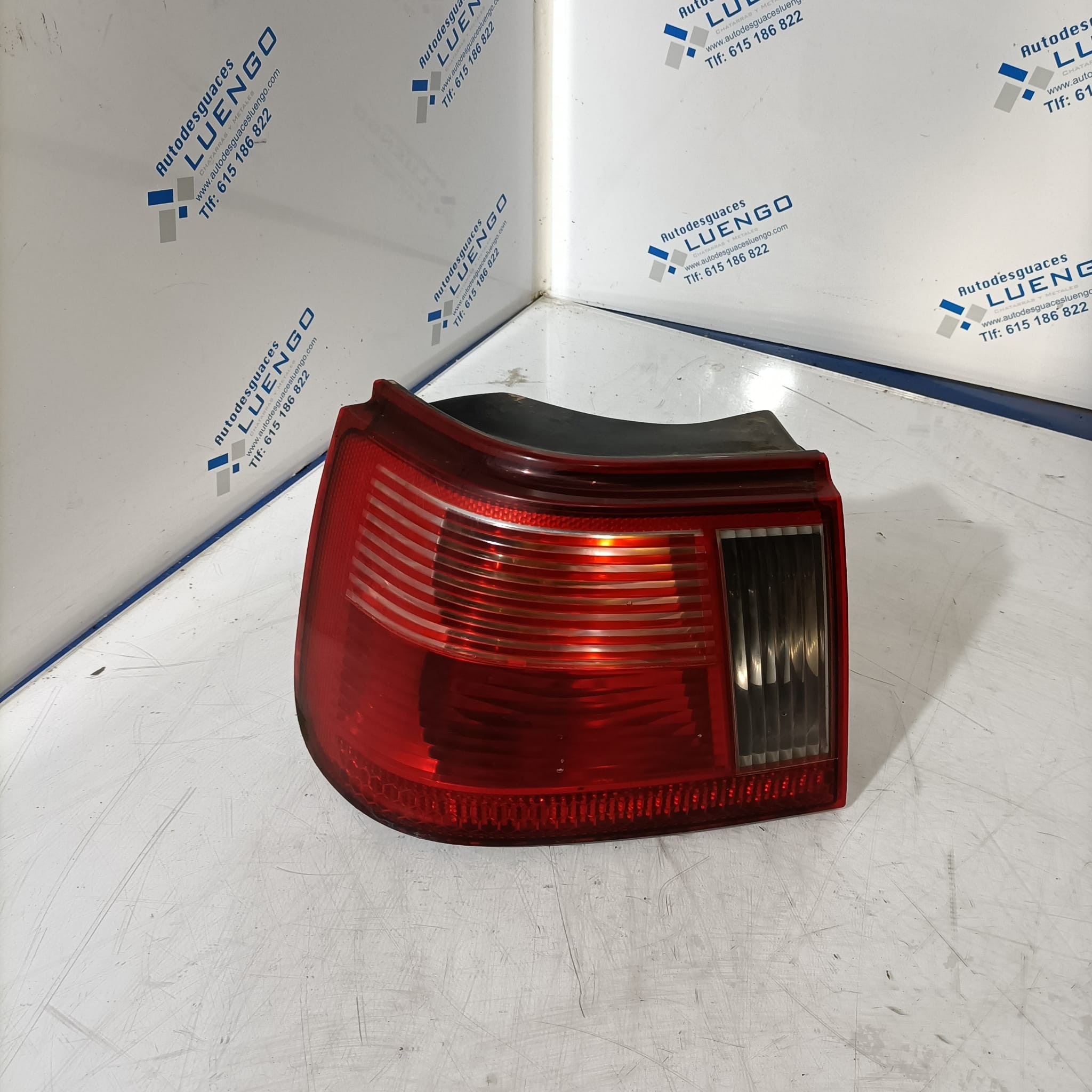 Faro trasero izquierdo Seat Ibiza 2000