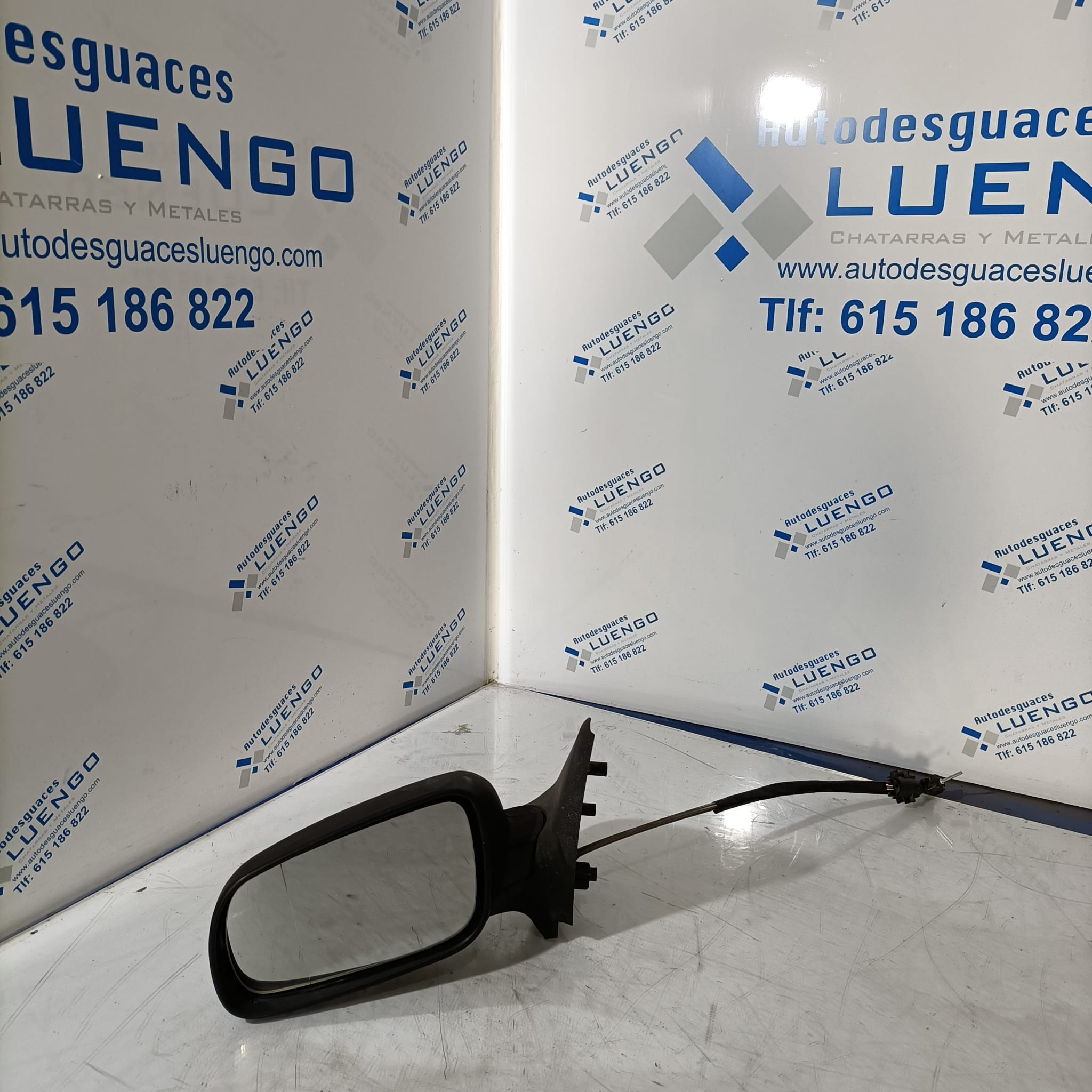 Retrovisor izquierdo Seat Ibiza 2000