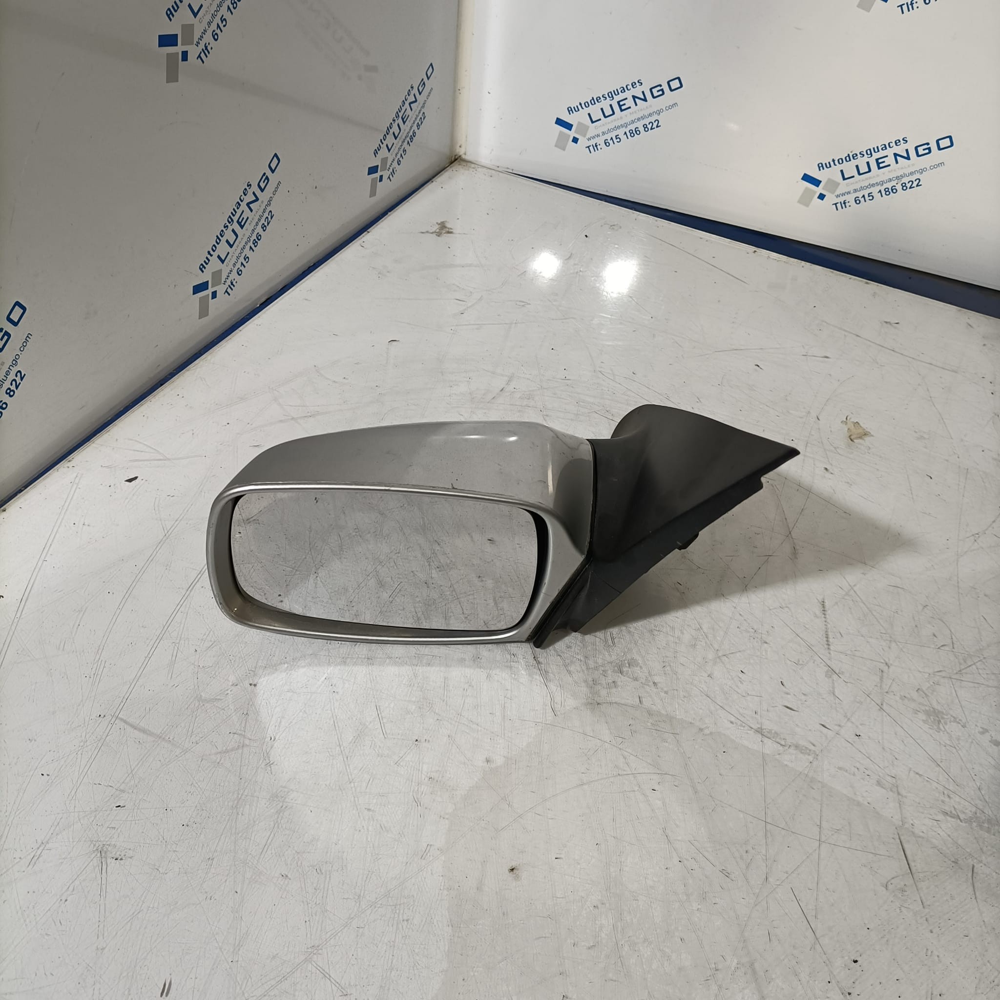Retrovisor izquierdo Ford Mondeo 2000
