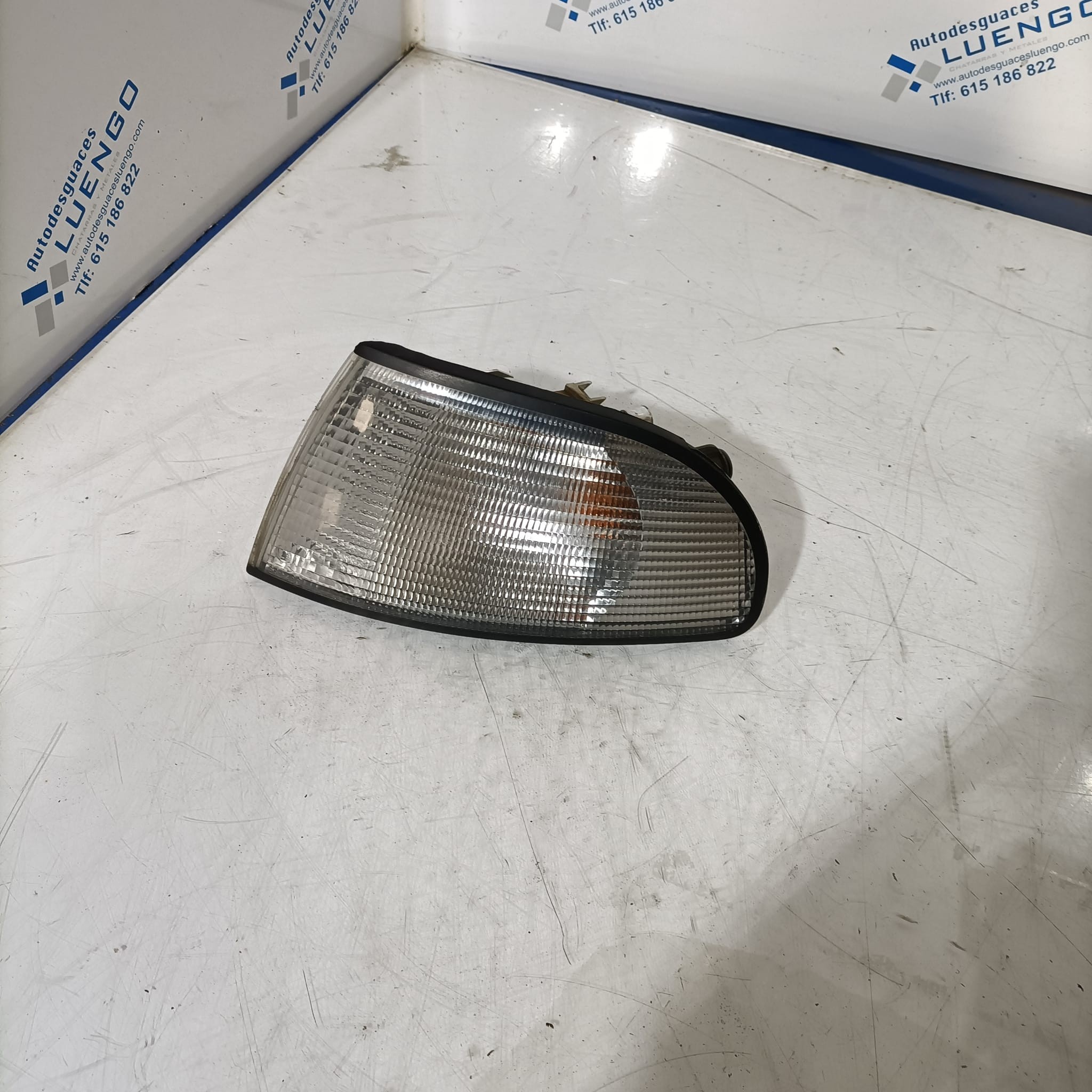 Piloto delantero izquierdo Audi A4 1998