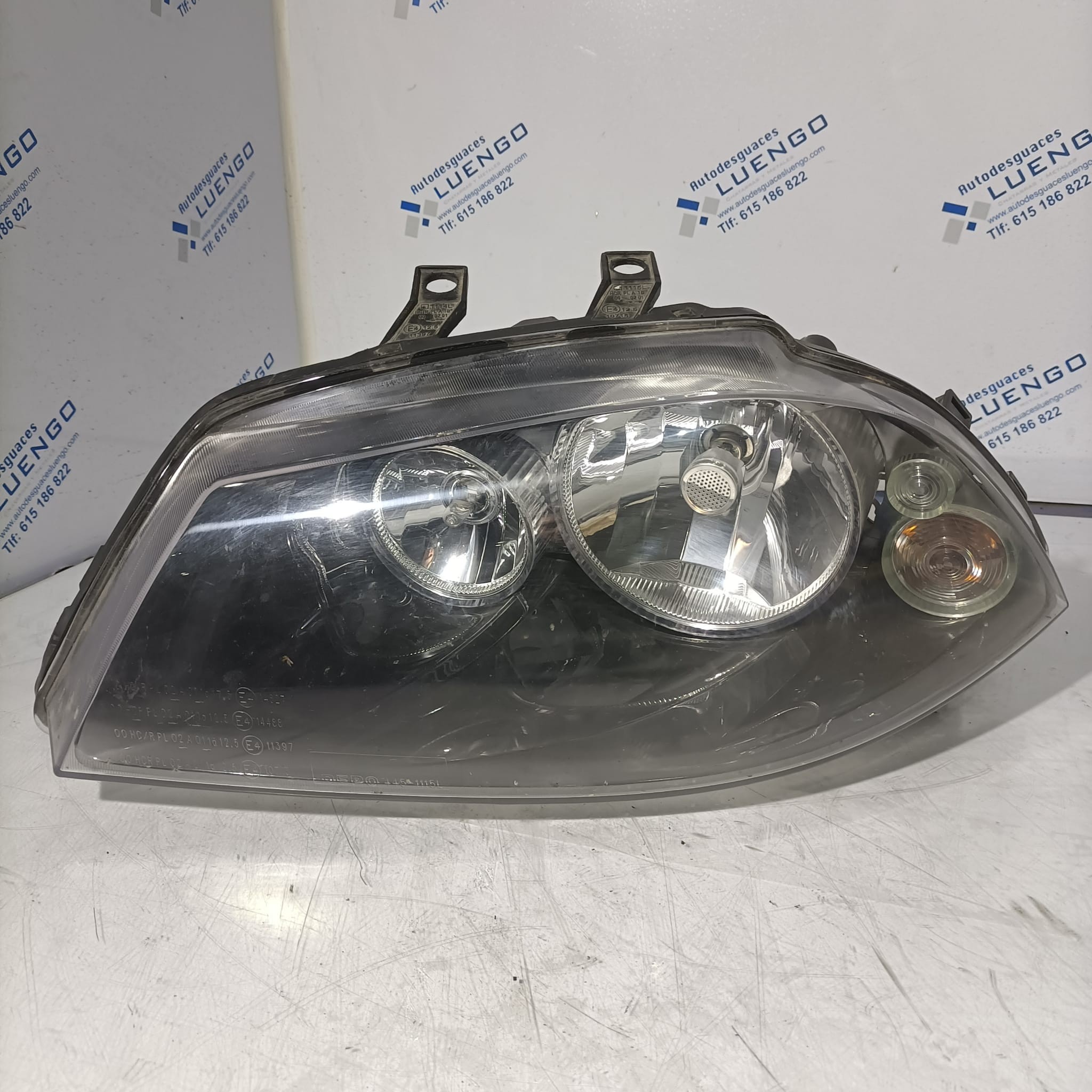 Faro delantero izquierdo Seat Ibiza 2006