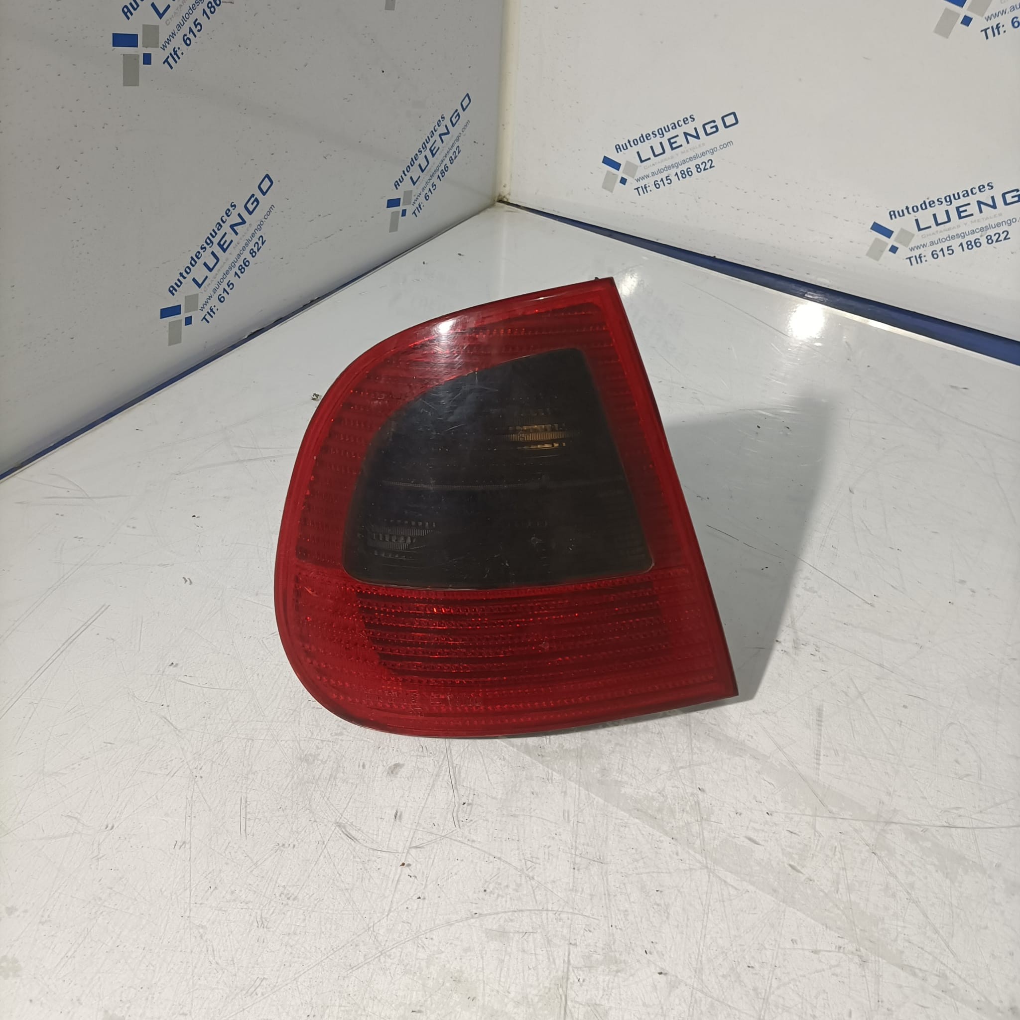 Piloto trasero izquierdo Seat Córdoba 1994