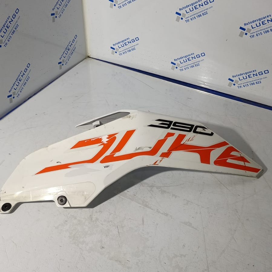 Lateral delantero derecho KTM 390 Duke ABS 2018