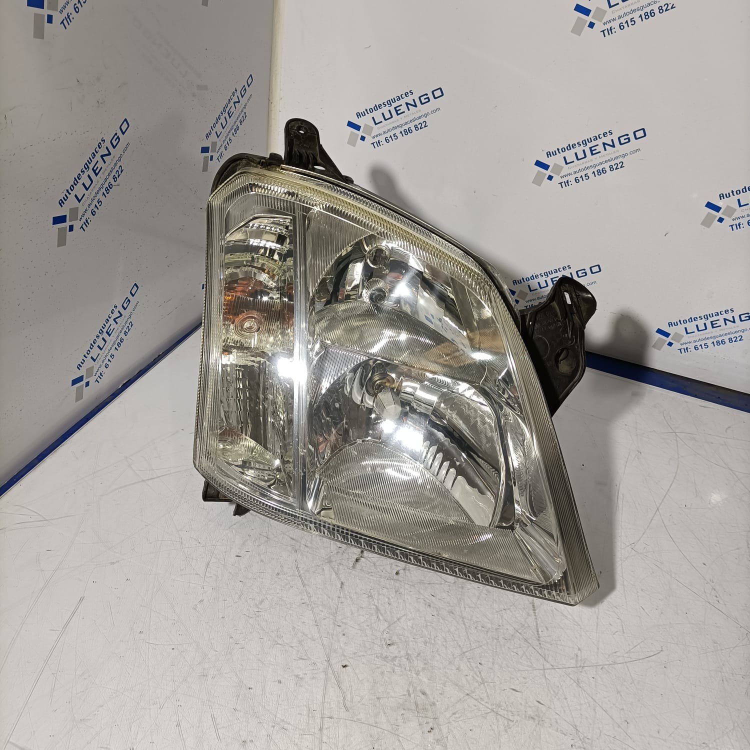 Faro delantero derecho Opel Meriva 2004