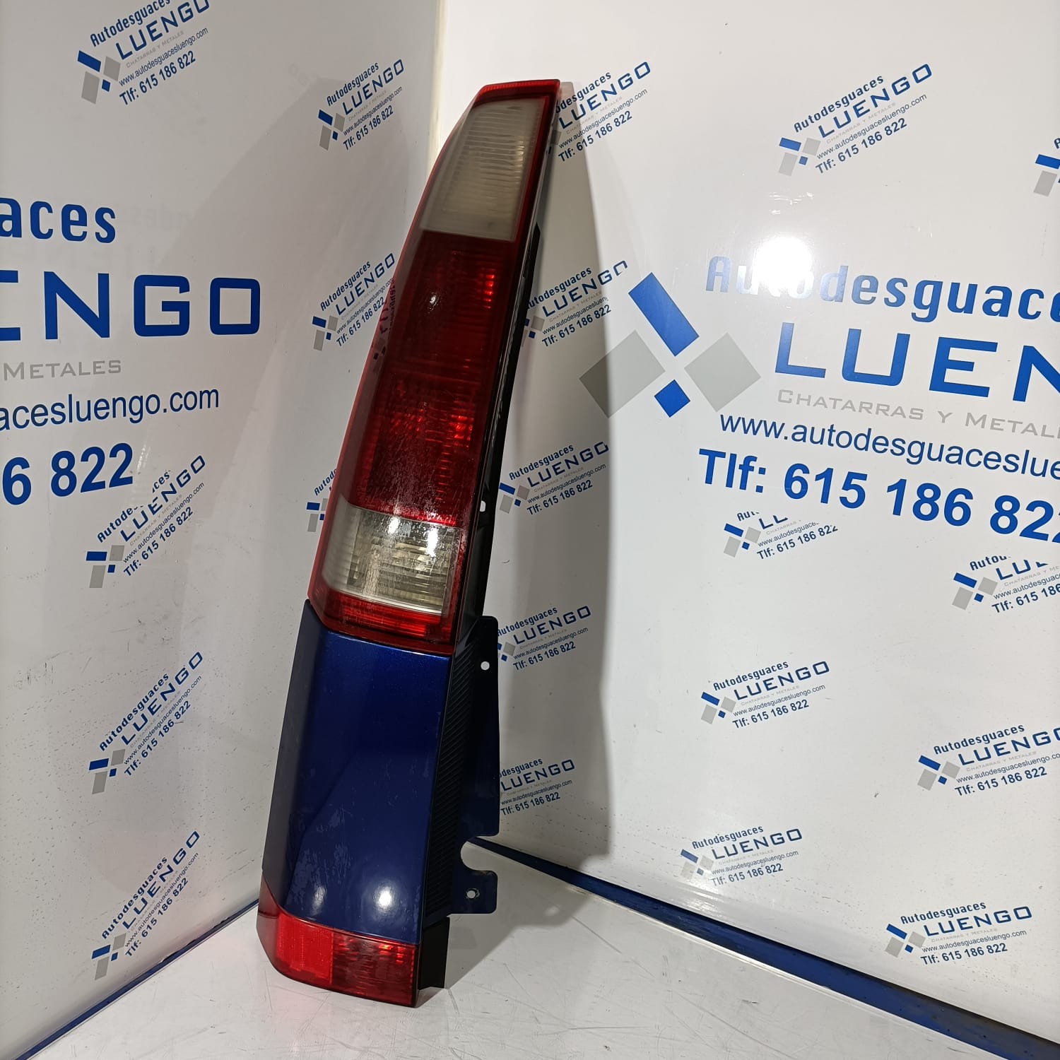 Piloto trasero izquierdo Opel Meriva 2004
