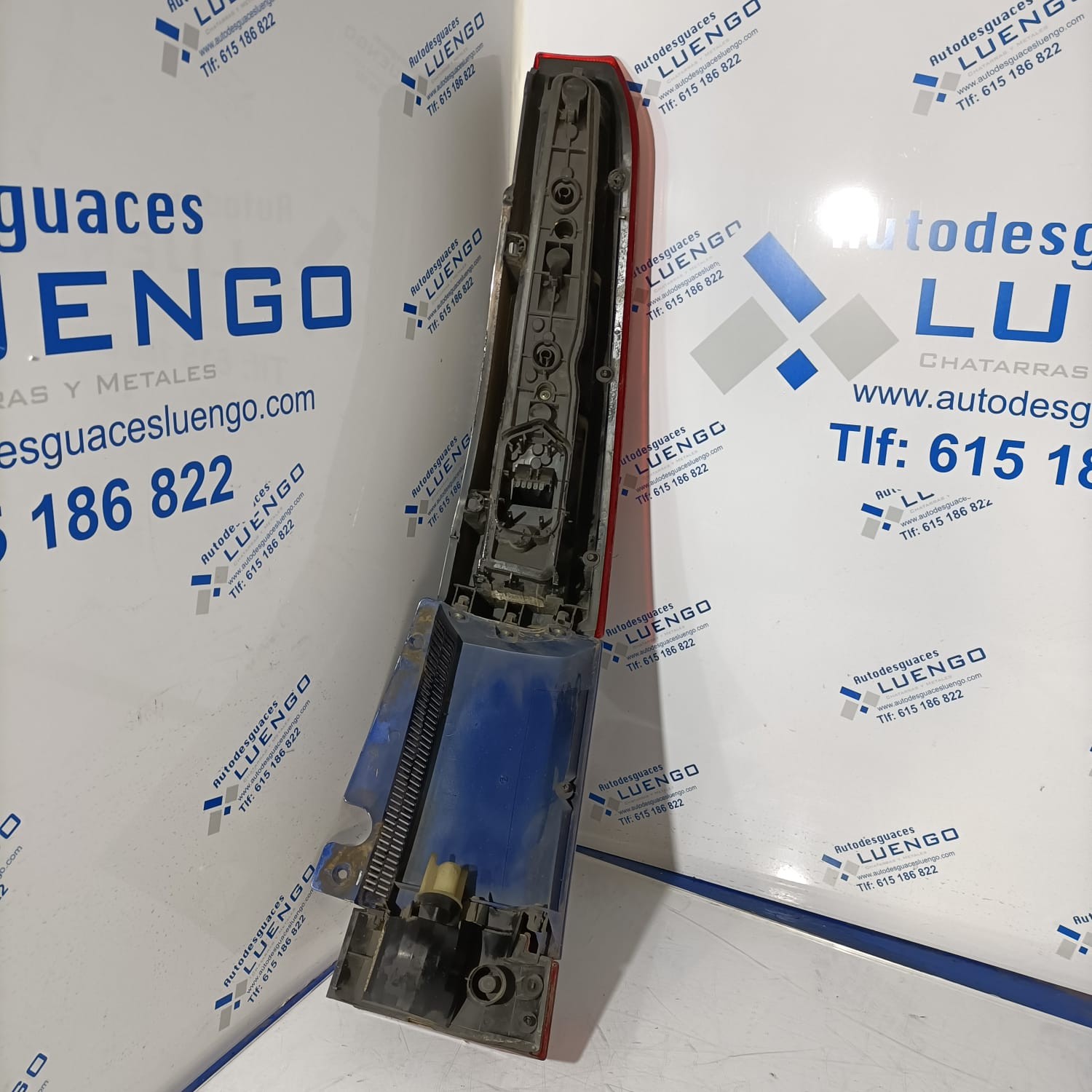 Piloto trasero izquierdo Opel Meriva 2004